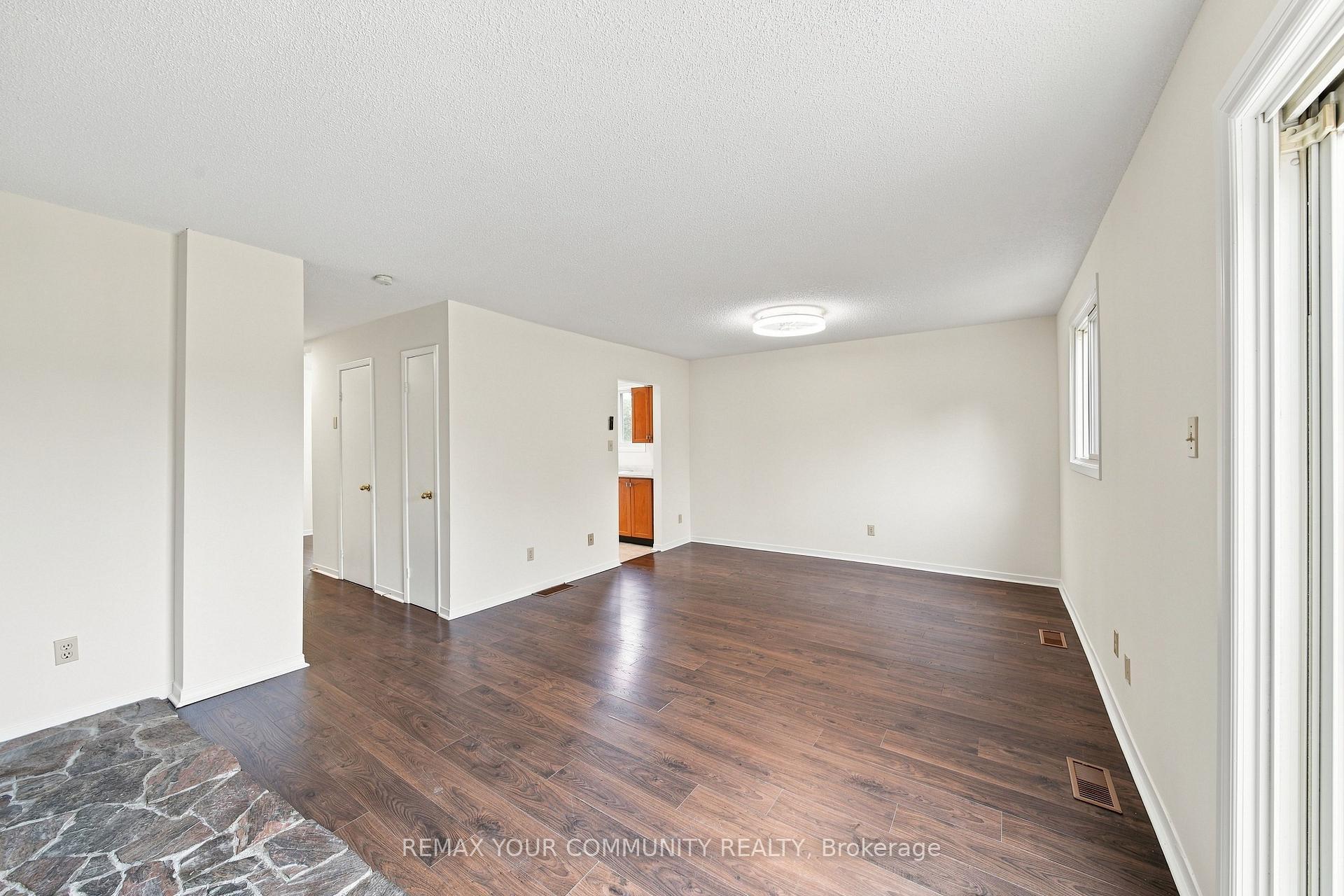 Photo 13 of 233 Little Avenue, Barrie, Allandale Heights — HOMEH