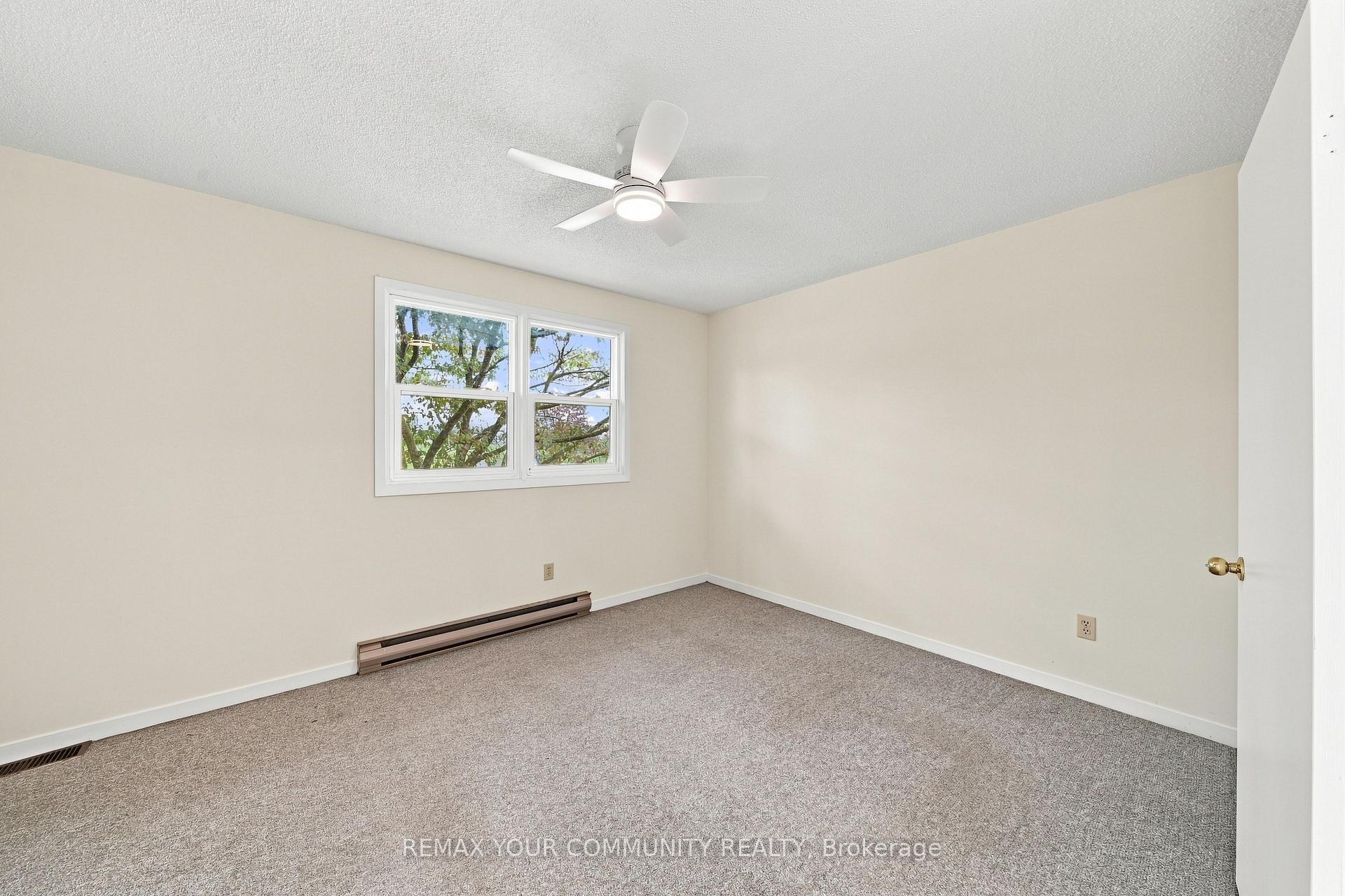 Photo 15 of 233 Little Avenue, Barrie, Allandale Heights — HOMEH