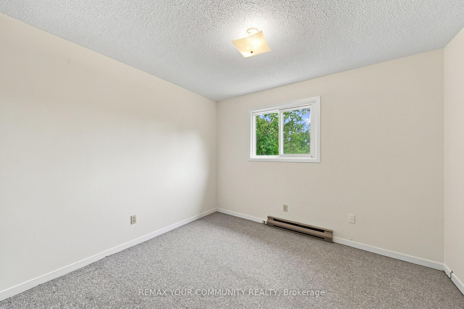 Photo 21 of 233 Little Avenue, Barrie, Allandale Heights — HOMEH