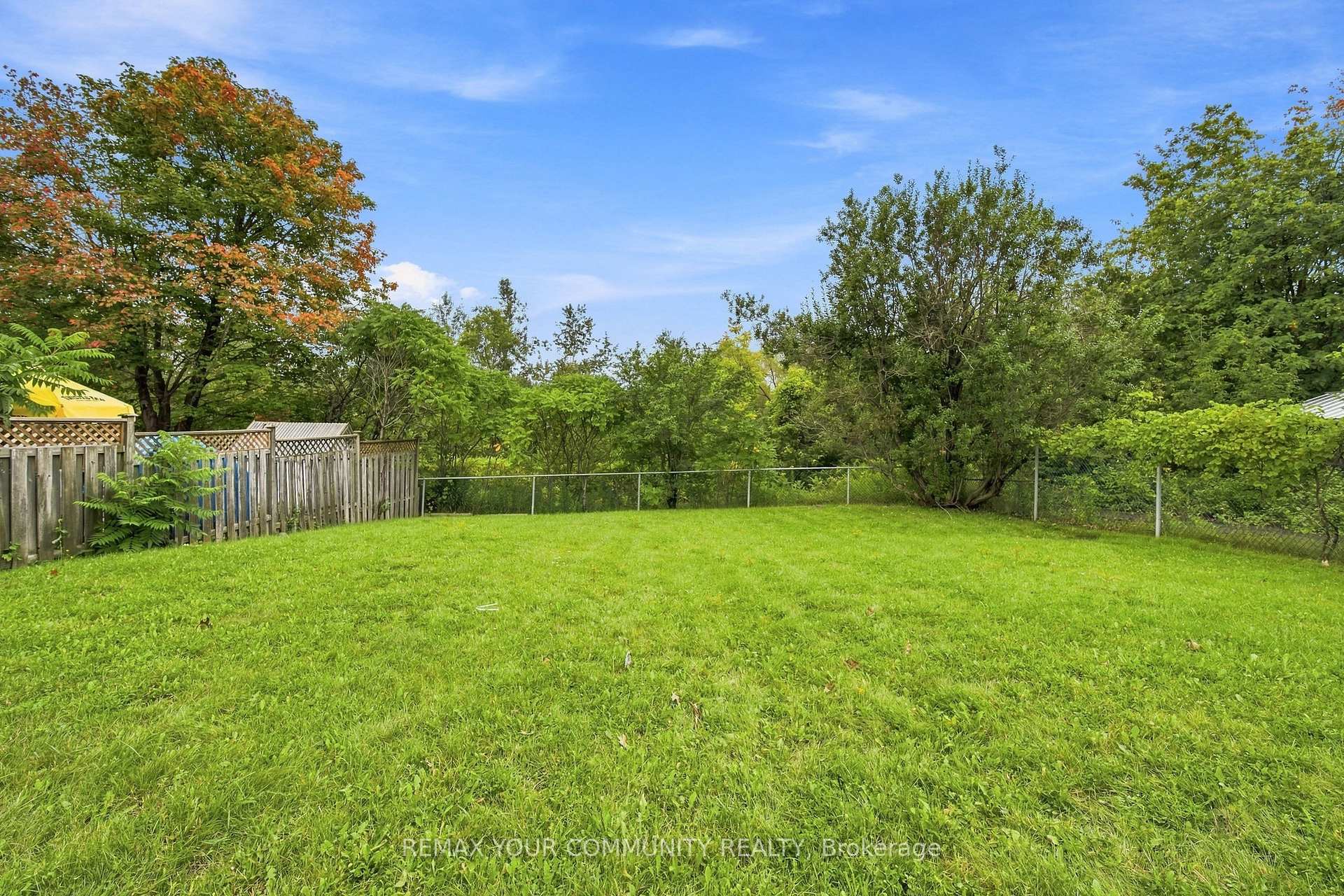 Photo 25 of 233 Little Avenue, Barrie, Allandale Heights — HOMEH