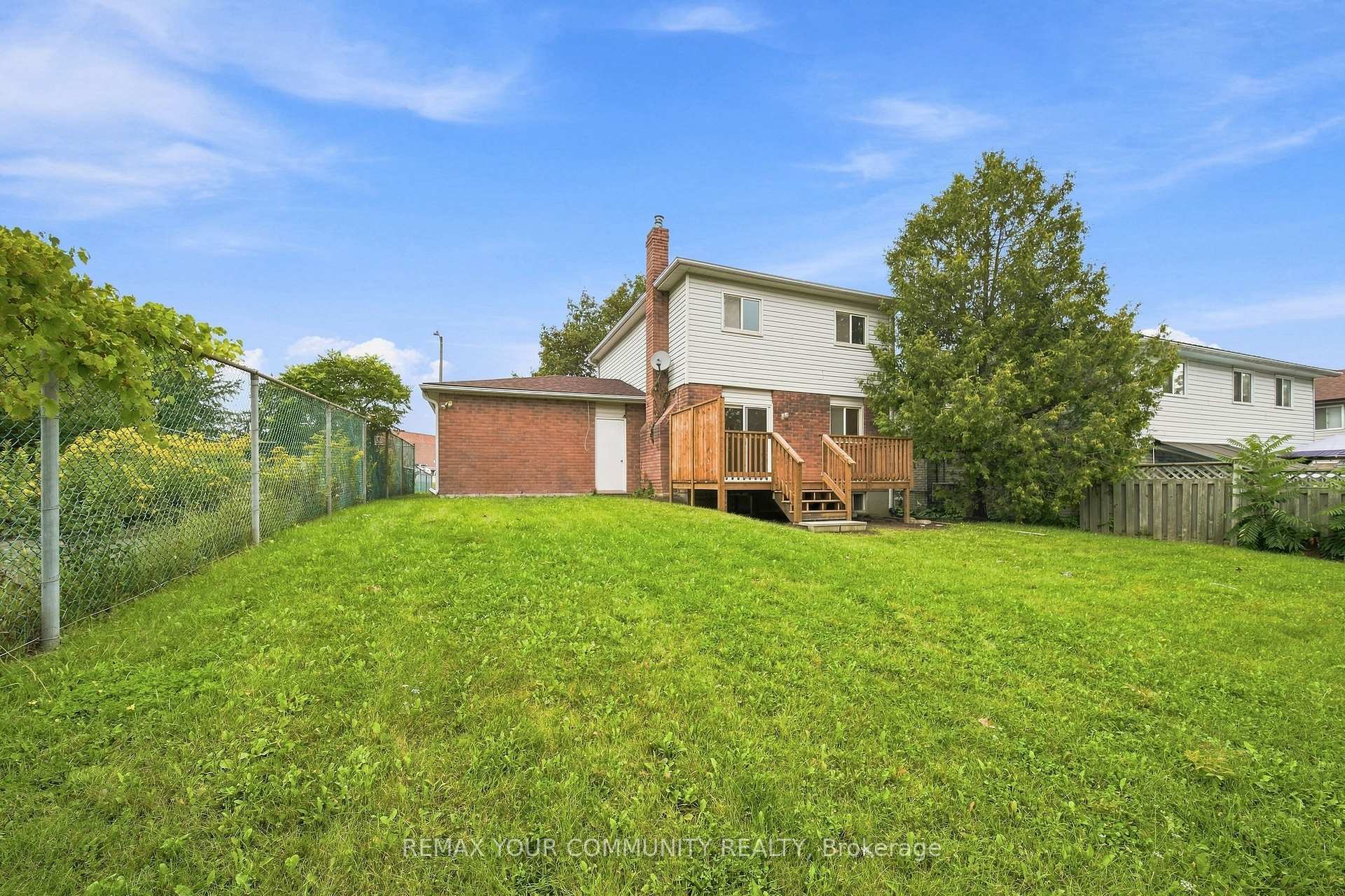 Photo 26 of 233 Little Avenue, Barrie, Allandale Heights — HOMEH