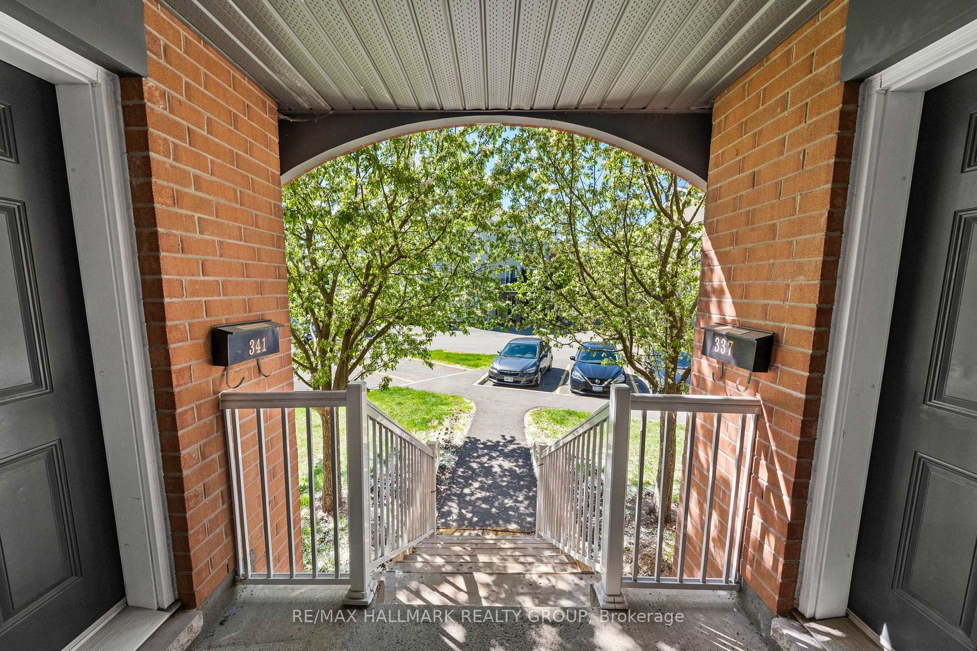 Photo 2 of Unit 343, 49 Jardin Private, Ottawa, Manor Park — HOMEH