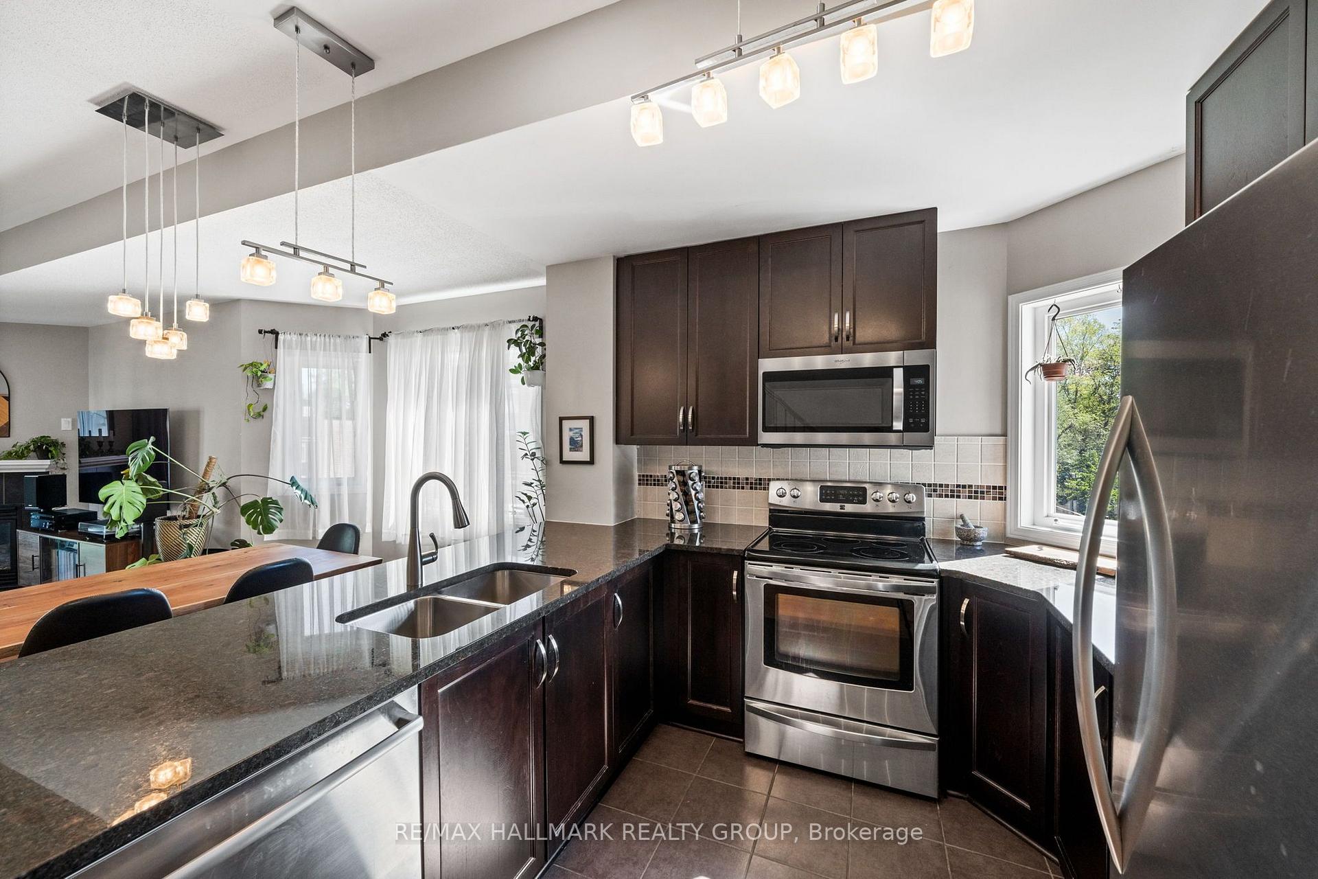 Photo 9 of Unit 343, 49 Jardin Private, Ottawa, Manor Park — HOMEH