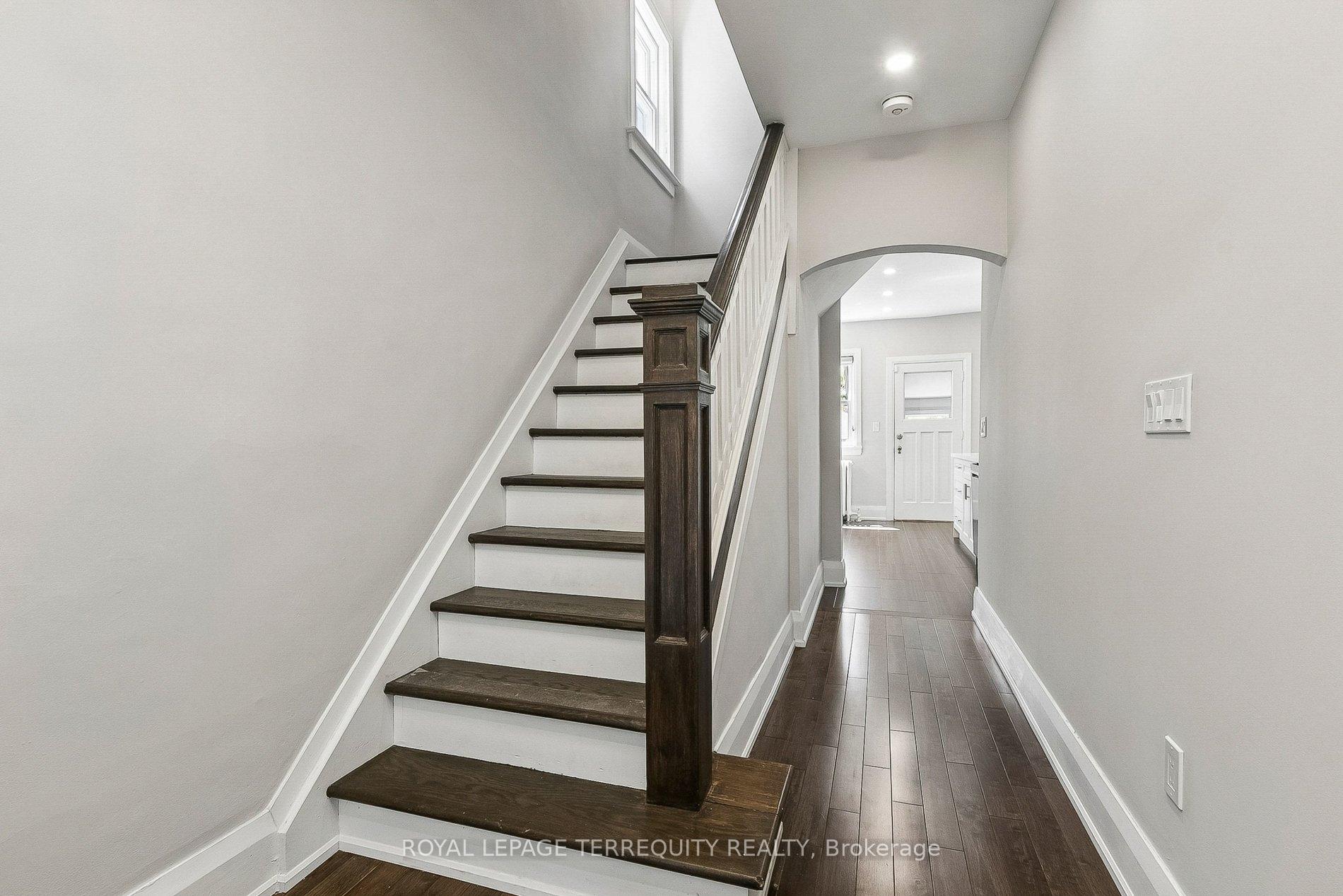 Photo 10 of 407 Annette Street, Toronto, Runnymede-Bloor West Village — HOMEH