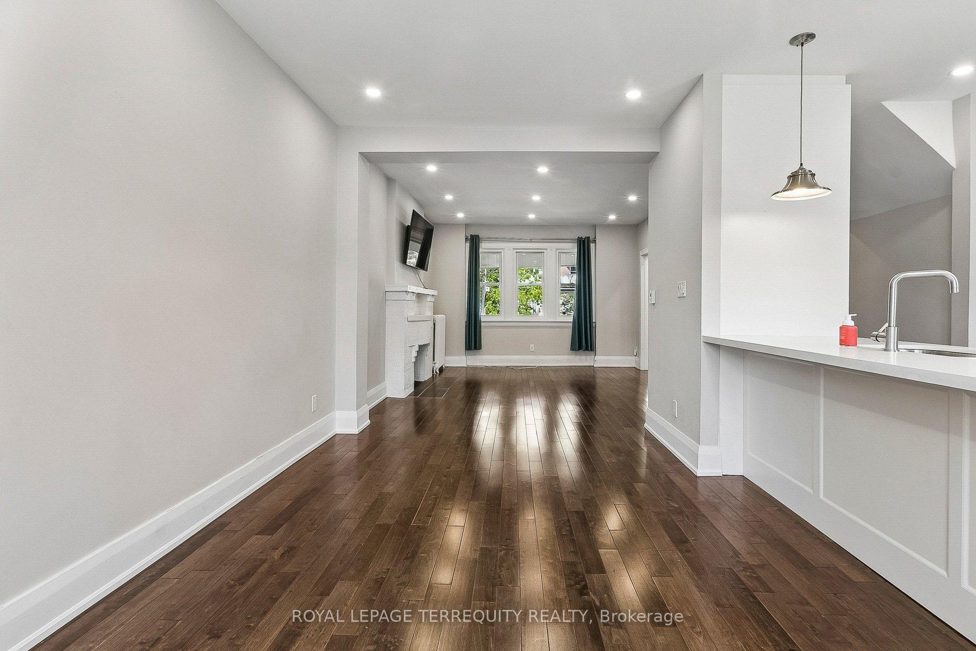 Photo 14 of 407 Annette Street, Toronto, Runnymede-Bloor West Village — HOMEH