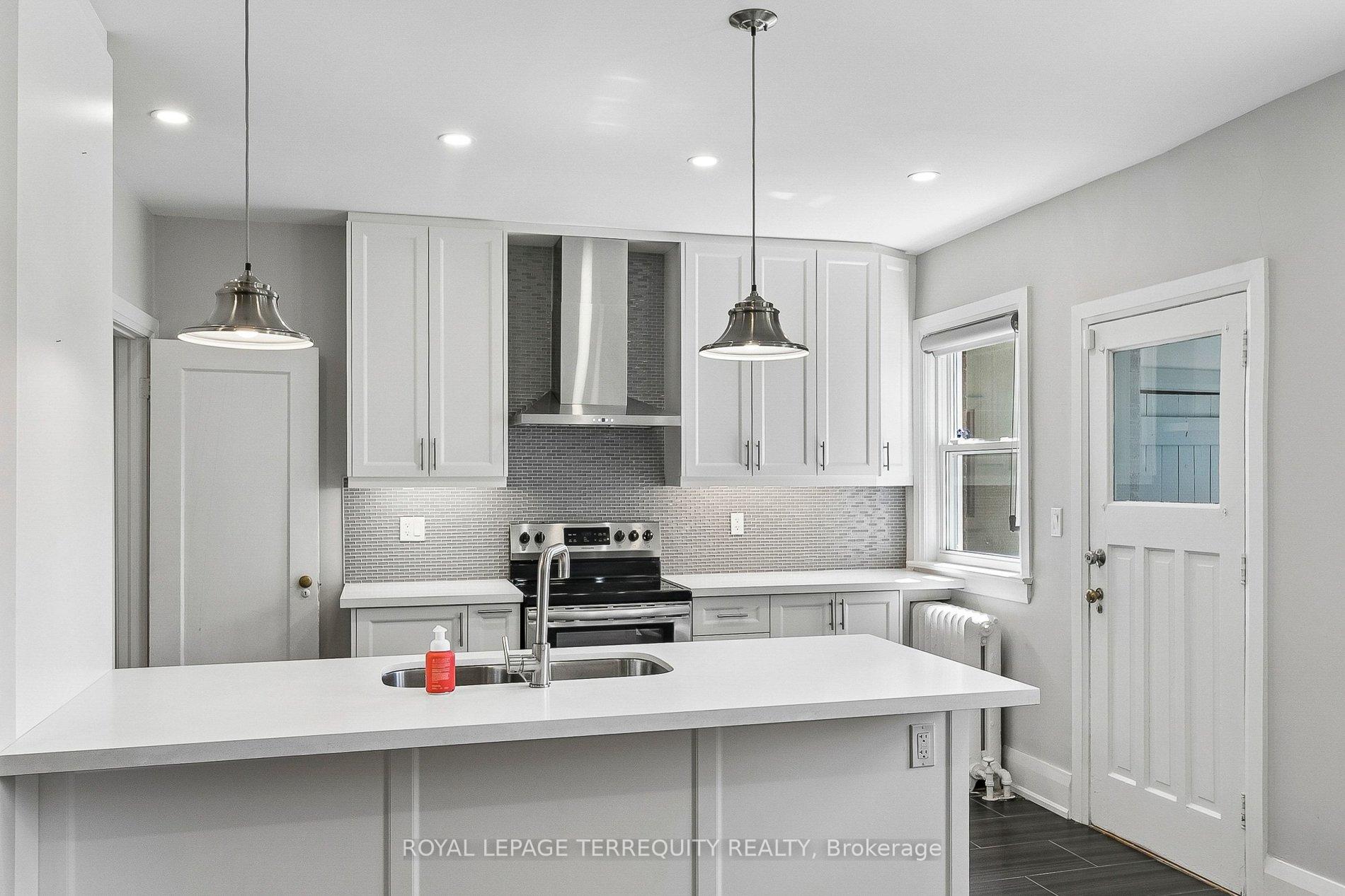 Photo 18 of 407 Annette Street, Toronto, Runnymede-Bloor West Village — HOMEH