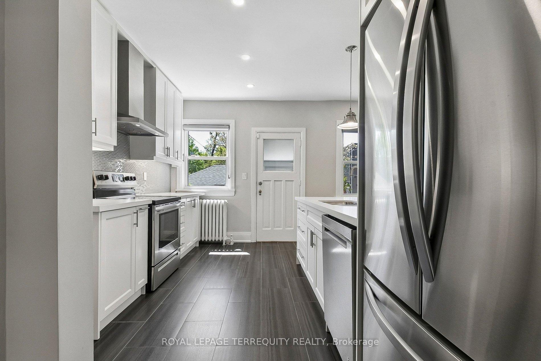 Photo 20 of 407 Annette Street, Toronto, Runnymede-Bloor West Village — HOMEH