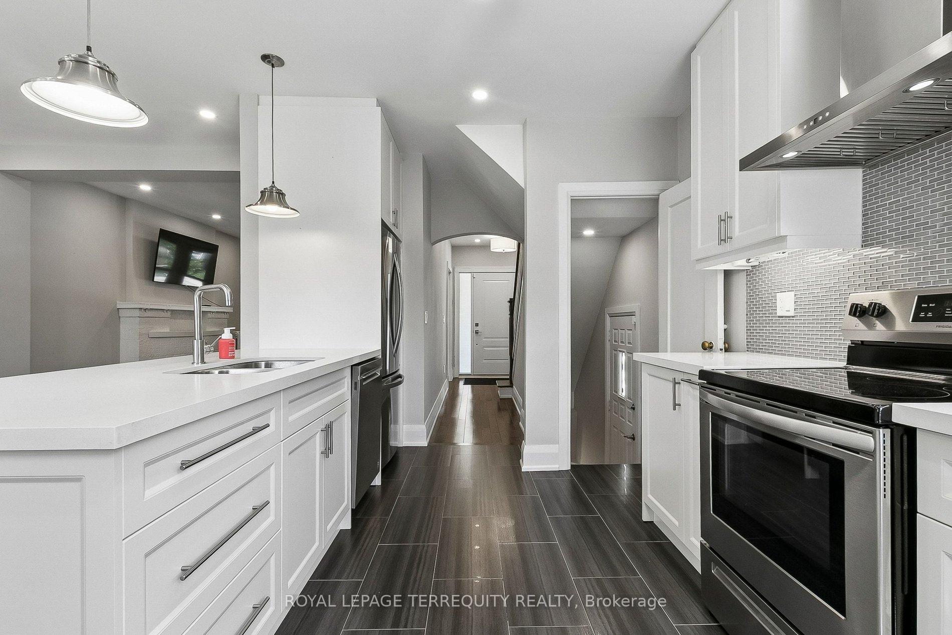 Photo 24 of 407 Annette Street, Toronto, Runnymede-Bloor West Village — HOMEH