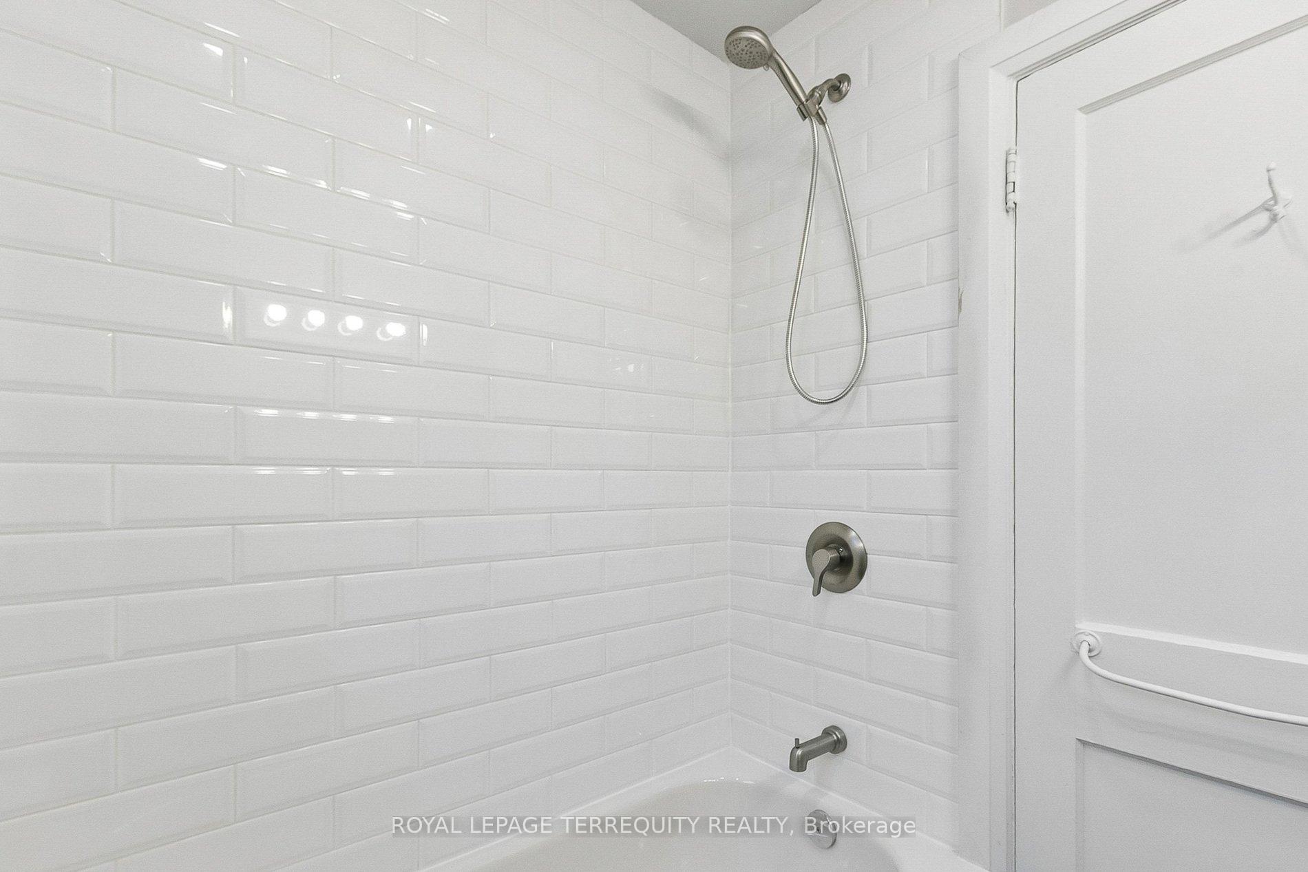 Photo 38 of 407 Annette Street, Toronto, Runnymede-Bloor West Village — HOMEH