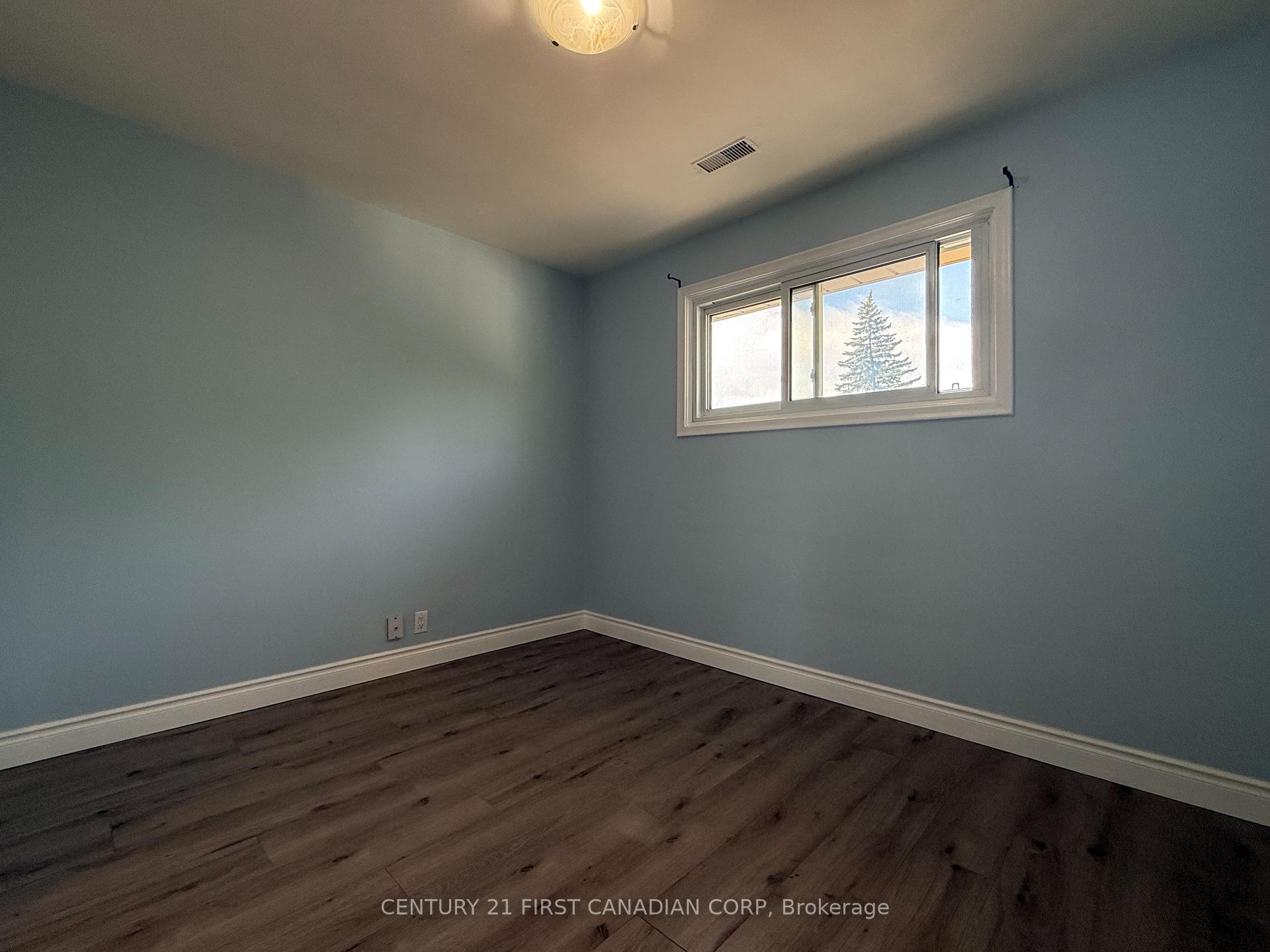 Photo 11 of Unit 3, 228 Burnside Drive, London, East I — HOMEH