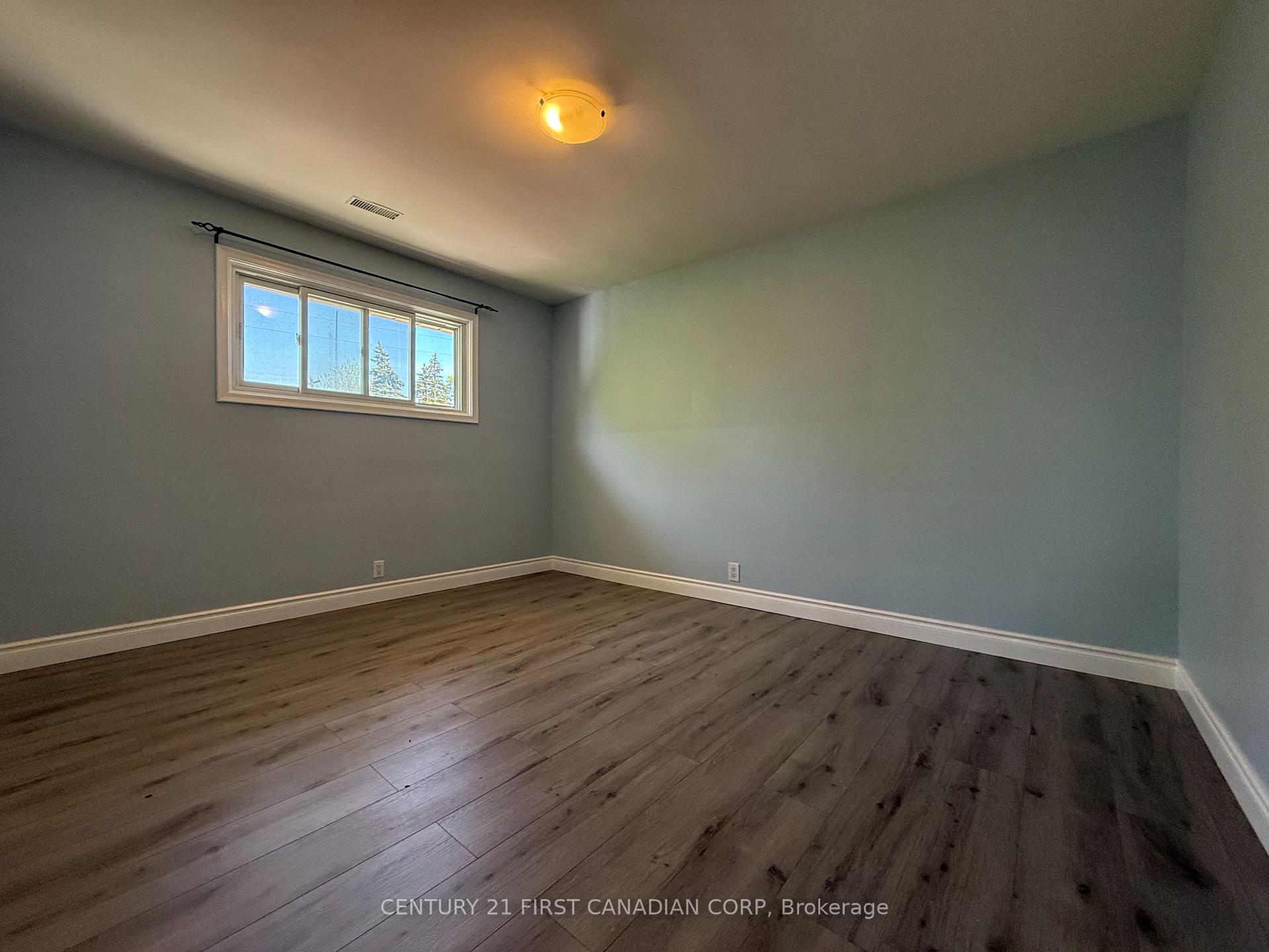 Photo 12 of Unit 3, 228 Burnside Drive, London, East I — HOMEH