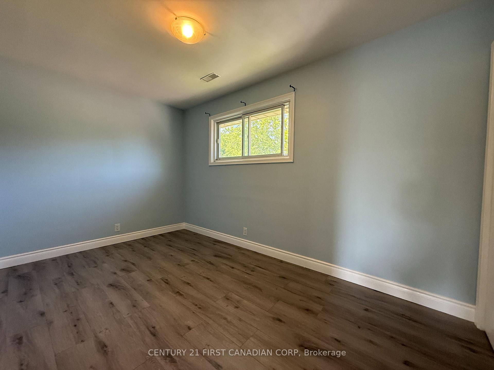Photo 14 of Unit 3, 228 Burnside Drive, London, East I — HOMEH