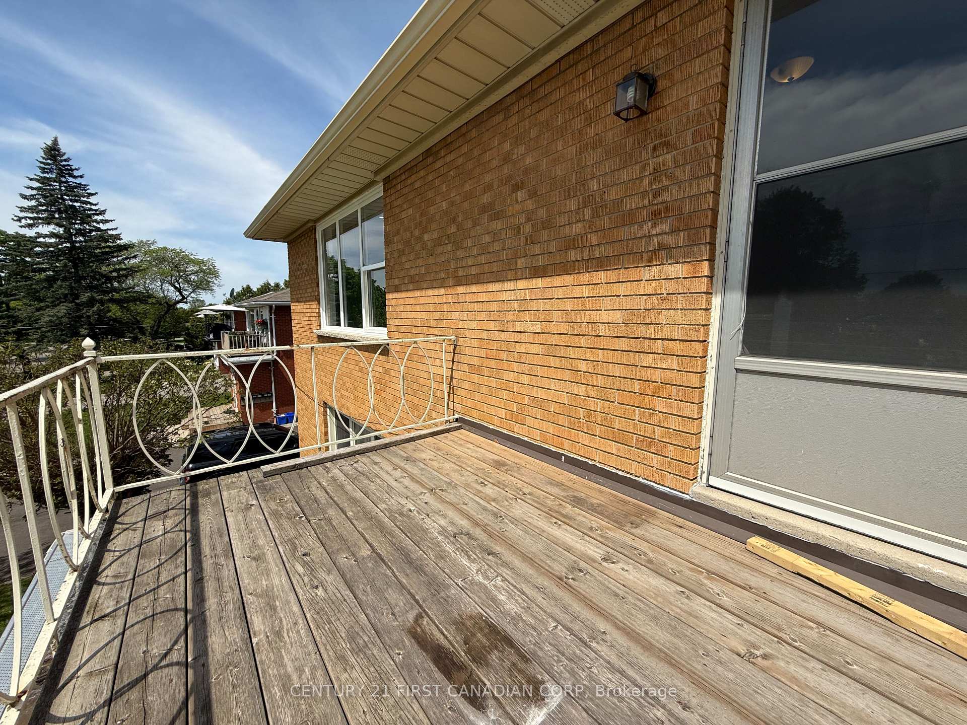 Photo 20 of Unit 3, 228 Burnside Drive, London, East I — HOMEH