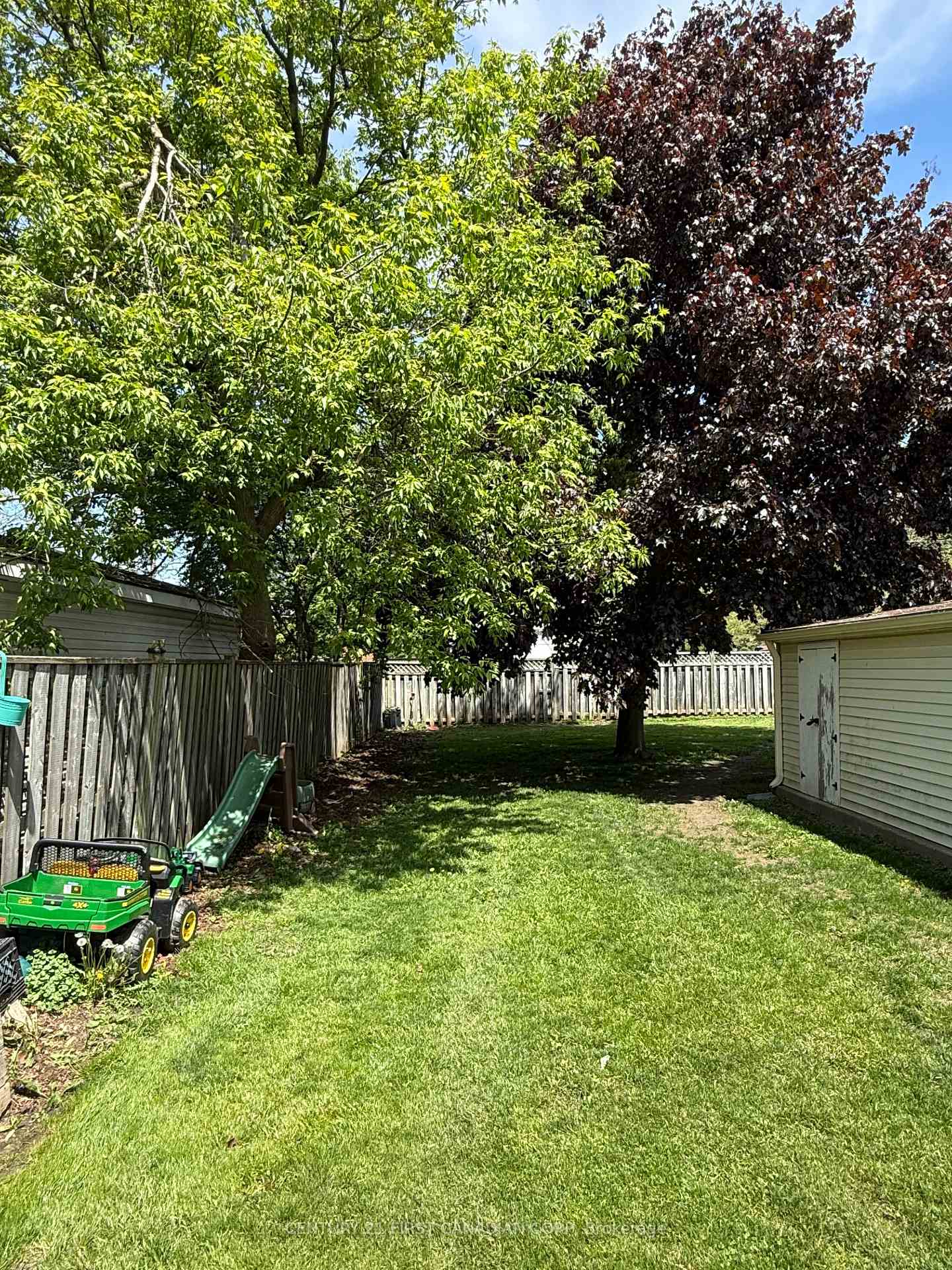 Photo 23 of Unit 3, 228 Burnside Drive, London, East I — HOMEH