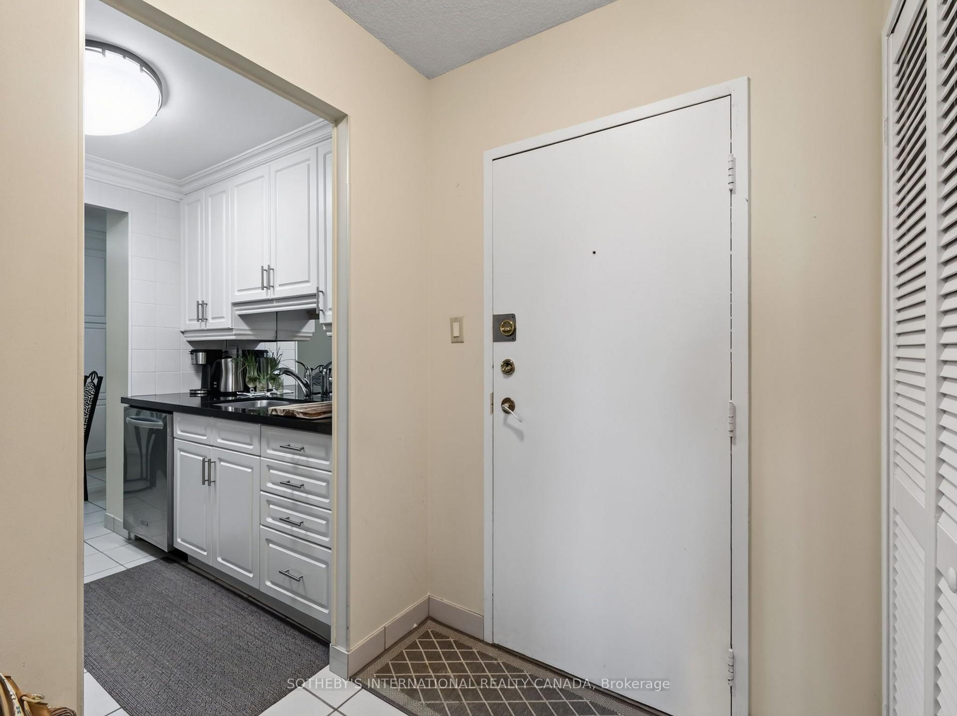 Photo 2 of Unit 1001, 299 Mill Road, Etobicoke, Markland Wood — HOMEH