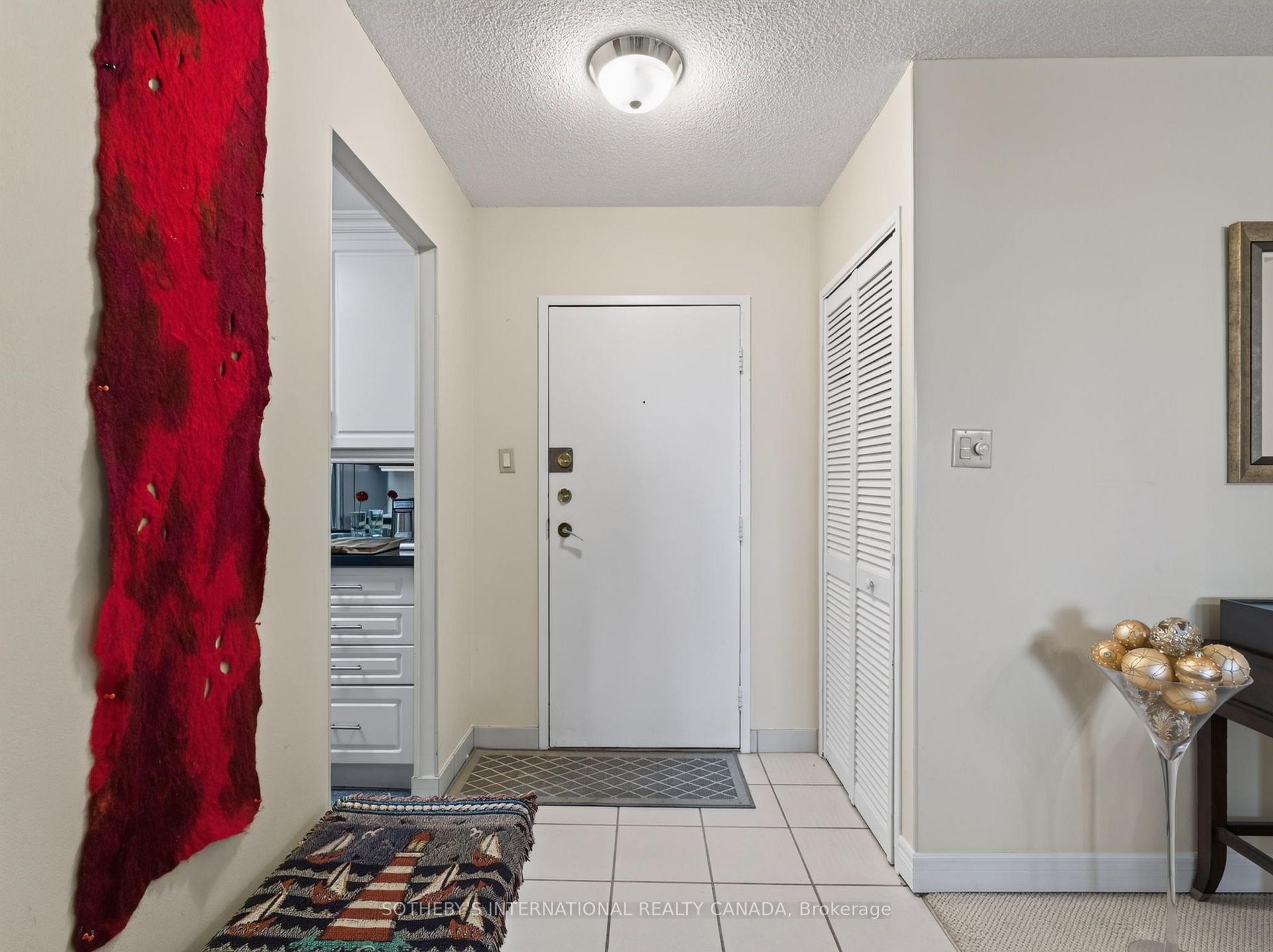 Photo 4 of Unit 1001, 299 Mill Road, Etobicoke, Markland Wood — HOMEH