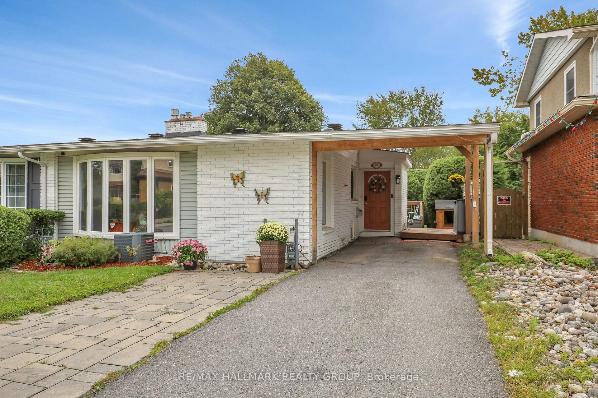 Photo 2 of 90 Chesterton Drive, Ottawa, Borden Farm/Stewart Farm/Carleton Heights/Parkwood Hills — HOMEH