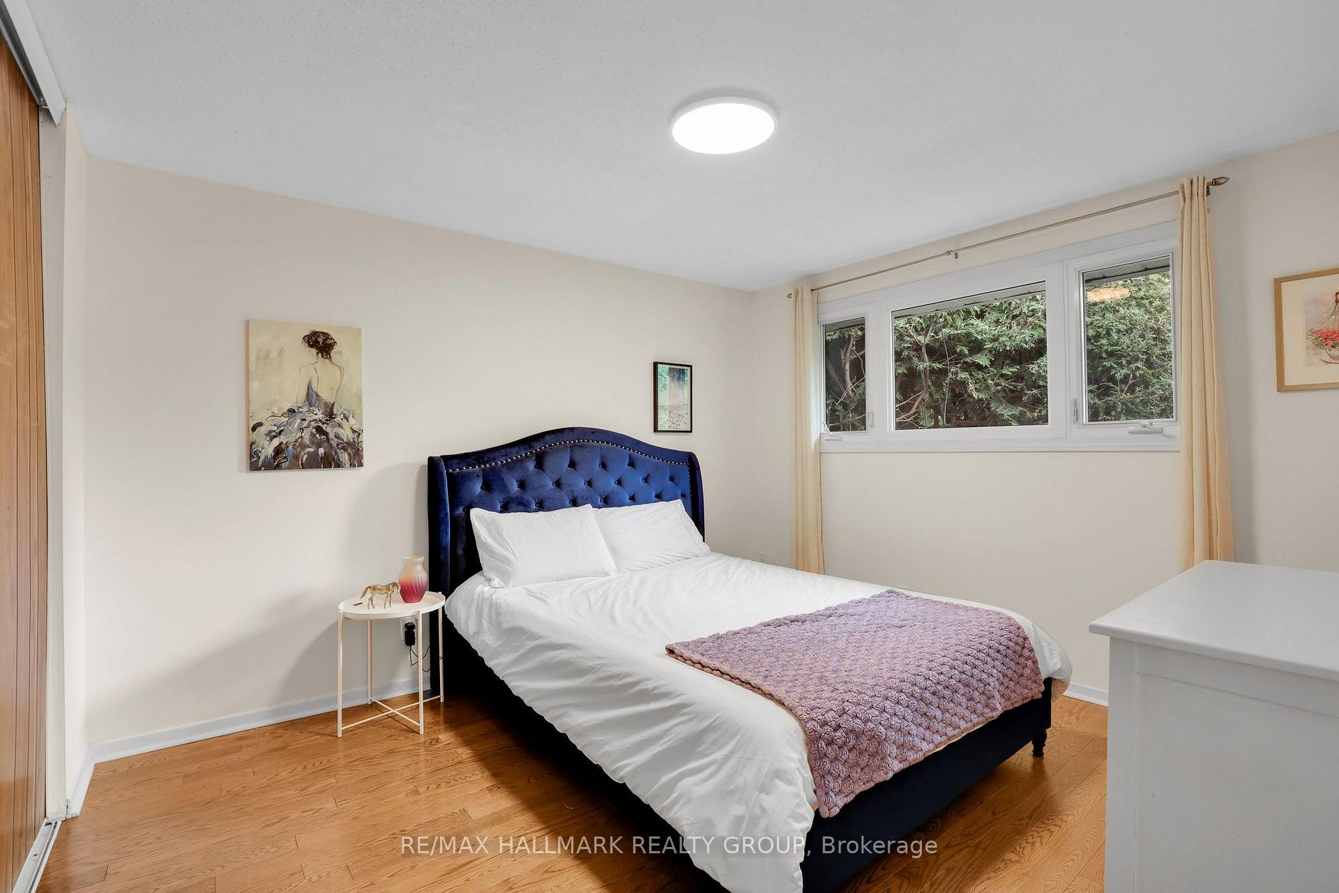 Photo 15 of 90 Chesterton Drive, Ottawa, Borden Farm/Stewart Farm/Carleton Heights/Parkwood Hills — HOMEH
