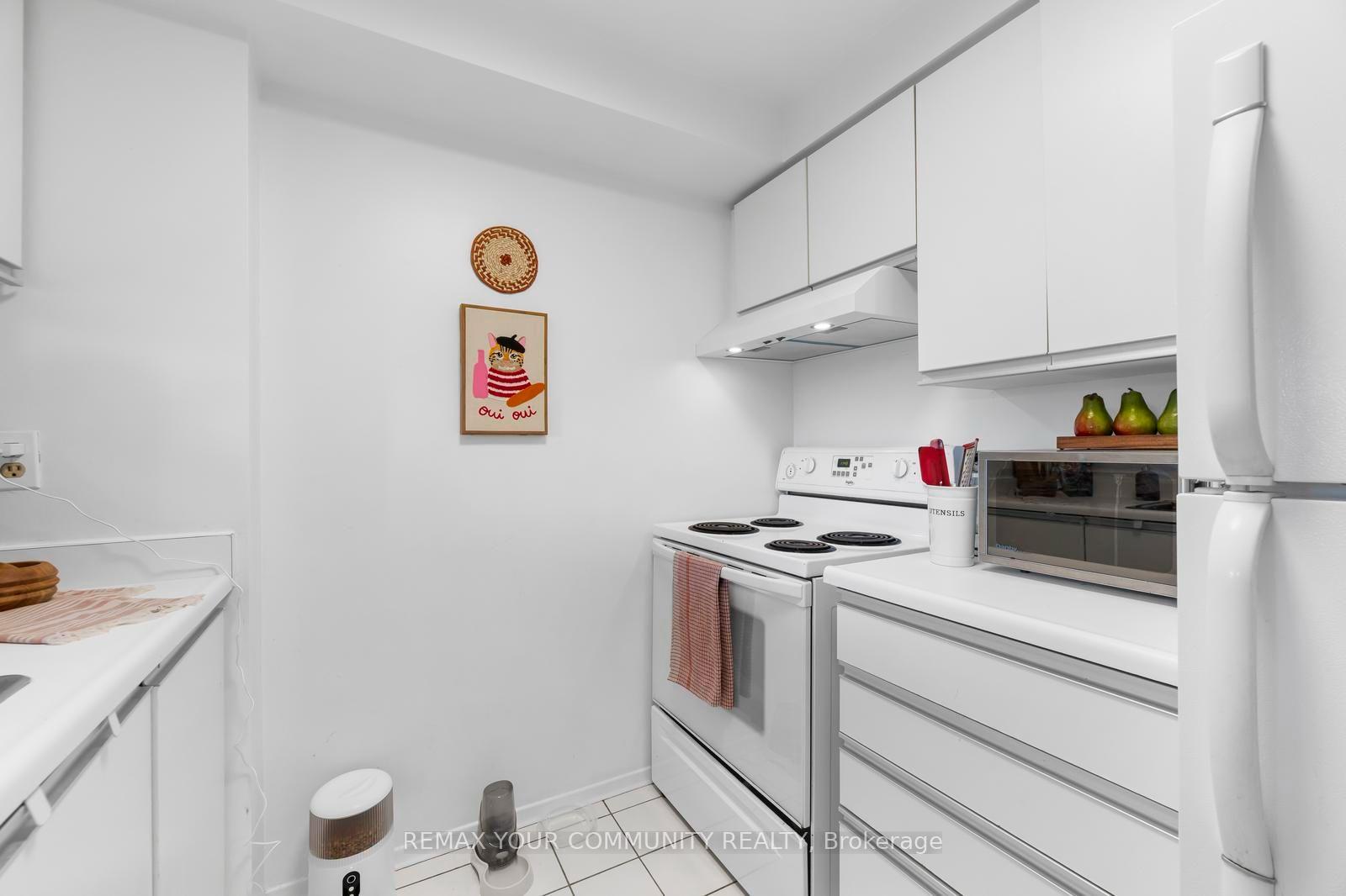 Photo 7 of Unit 504, 117 Gerrard Street E, Toronto, Church-Yonge Corridor — HOMEH