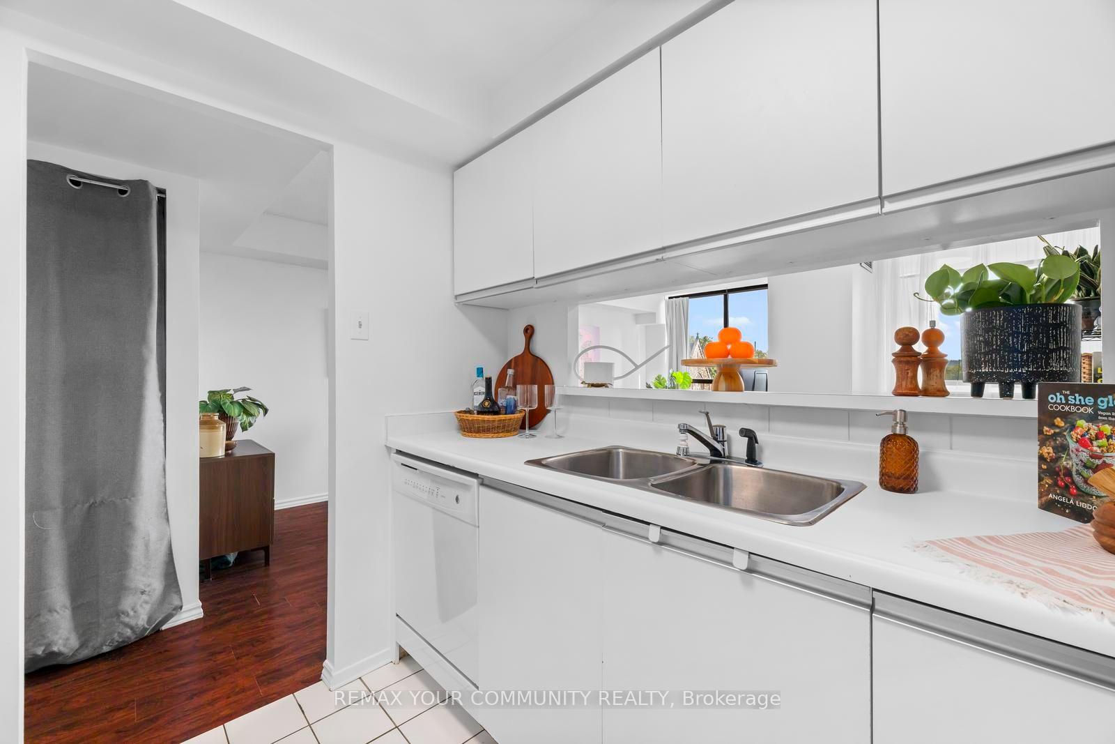 Photo 9 of Unit 504, 117 Gerrard Street E, Toronto, Church-Yonge Corridor — HOMEH