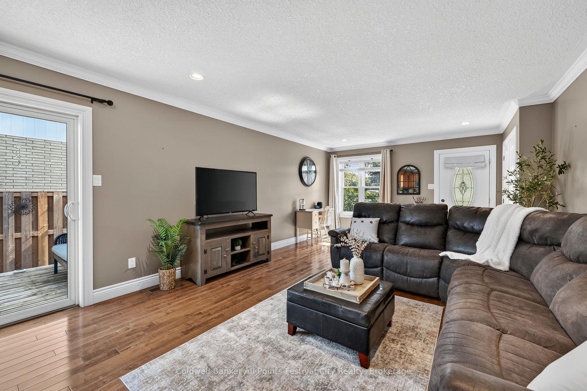 Photo 10 of 249 Mary Street, Goderich, Goderich (Town) — HOMEH