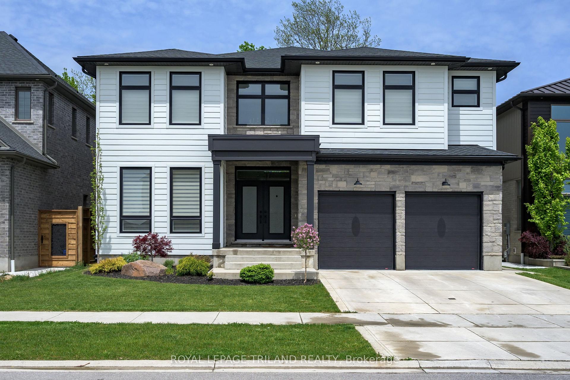 Front of 2244 Red Thorne Avenue