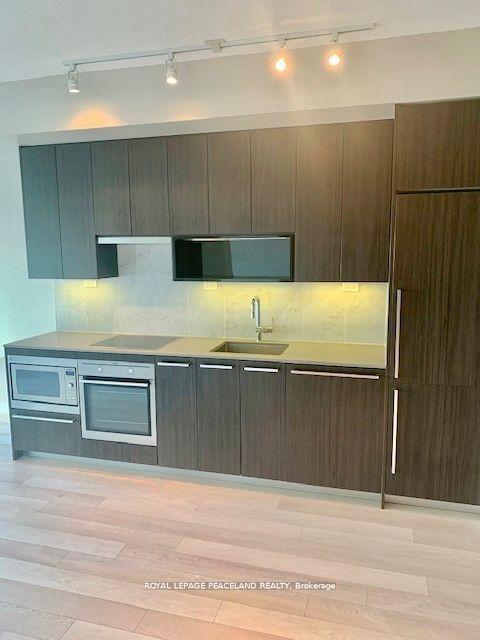 Photo 4 of Unit 509, 115 Mcmahon Drive, North York, Bayview Village — HOMEH
