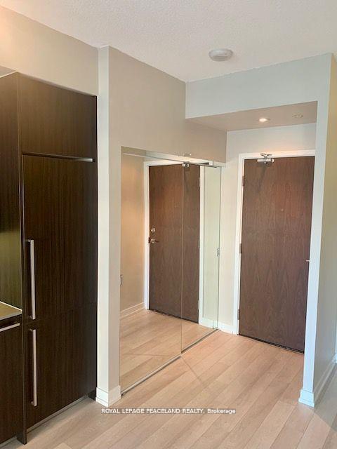 Photo 6 of Unit 509, 115 Mcmahon Drive, North York, Bayview Village — HOMEH
