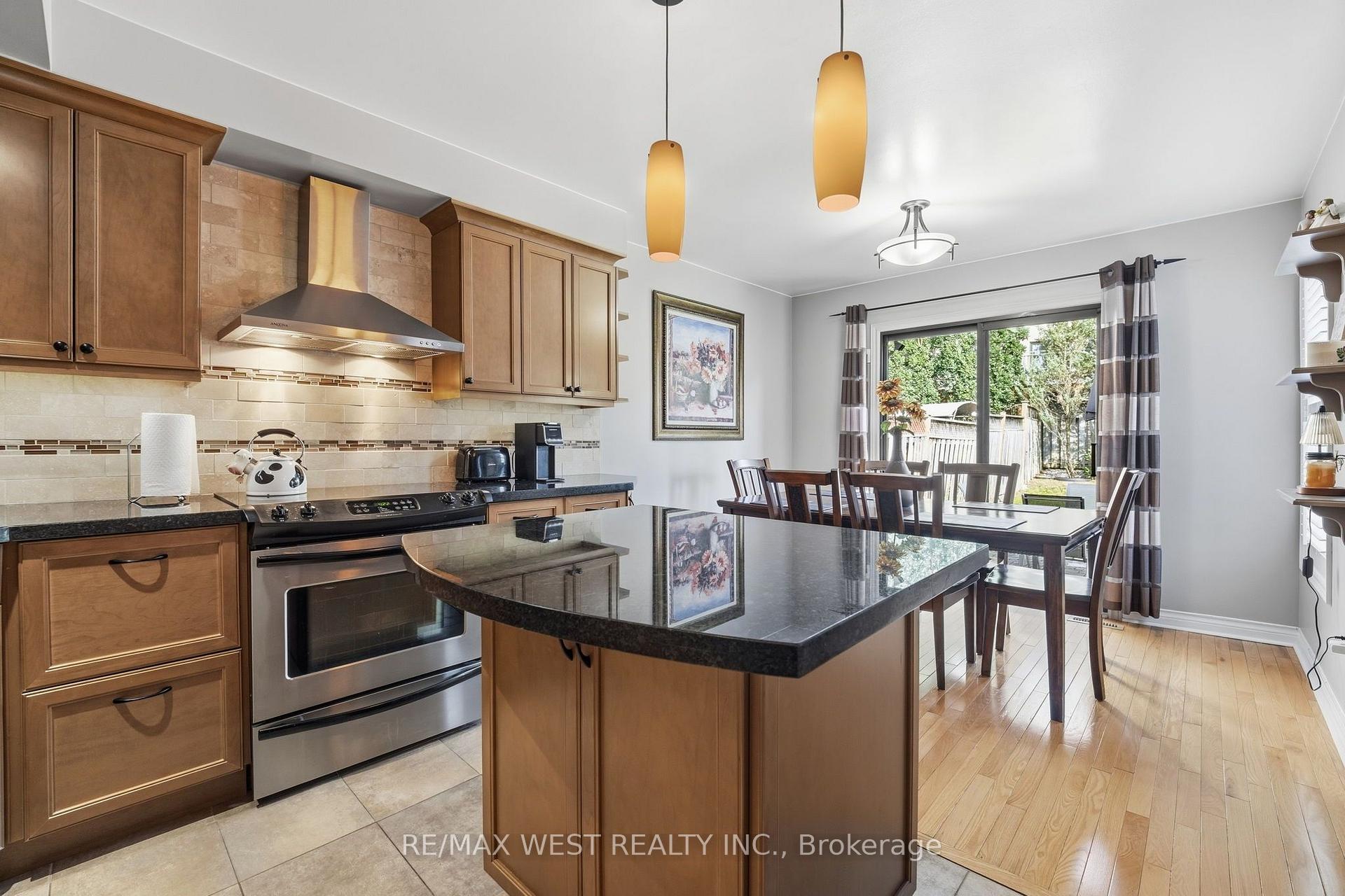 Photo 10 of 149 Deerglen Terrace, Aurora, Aurora Grove — HOMEH