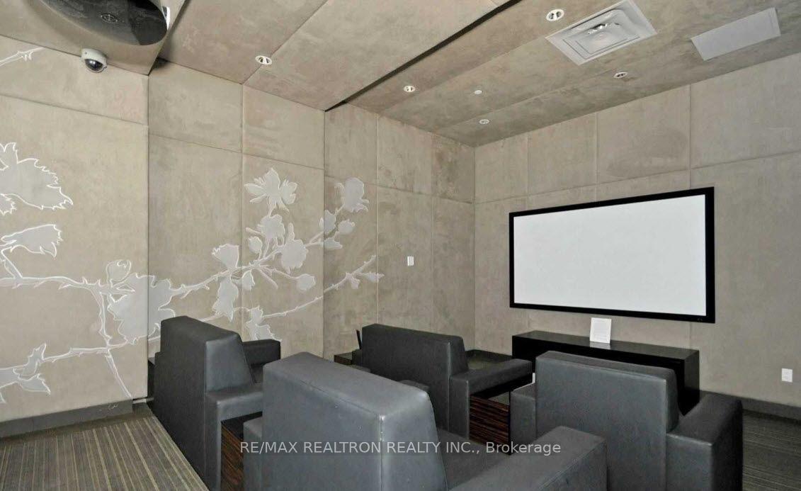 Photo 12 of Unit 1402, 770 Bay Street, Toronto, Bay Street Corridor — HOMEH