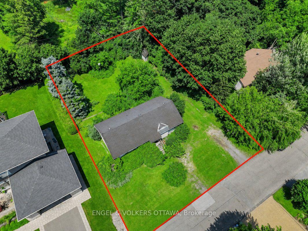 Photo 2 of 91 Palsen Street, Ottawa, Meadowlands/Crestview — HOMEH