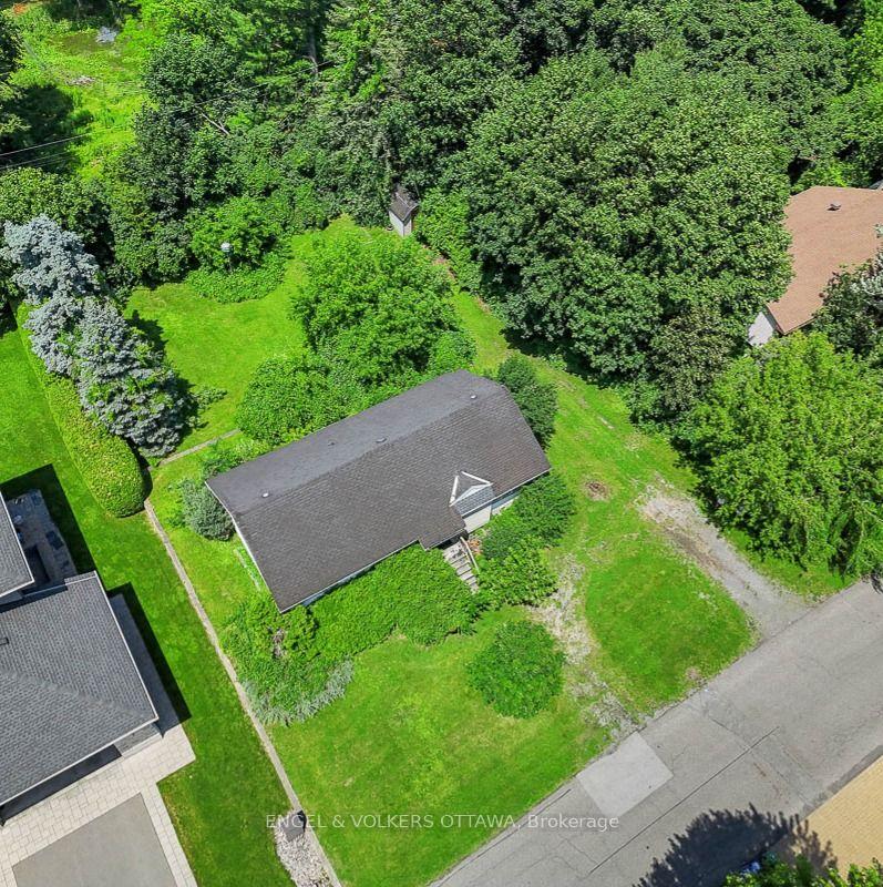 Photo 10 of 91 Palsen Street, Ottawa, Meadowlands/Crestview — HOMEH