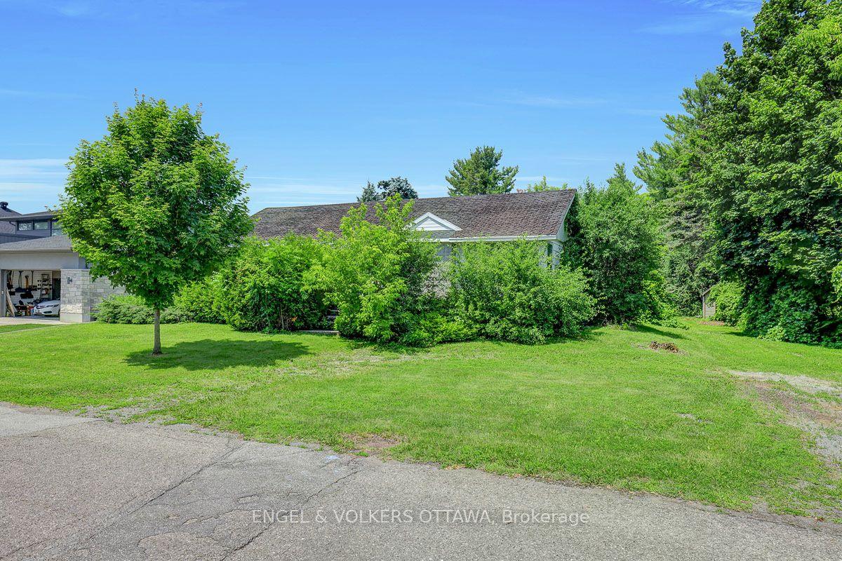 Photo 14 of 91 Palsen Street, Ottawa, Meadowlands/Crestview — HOMEH