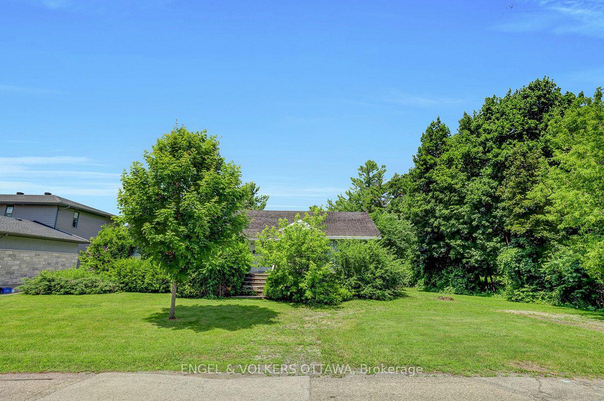 Photo 15 of 91 Palsen Street, Ottawa, Meadowlands/Crestview — HOMEH