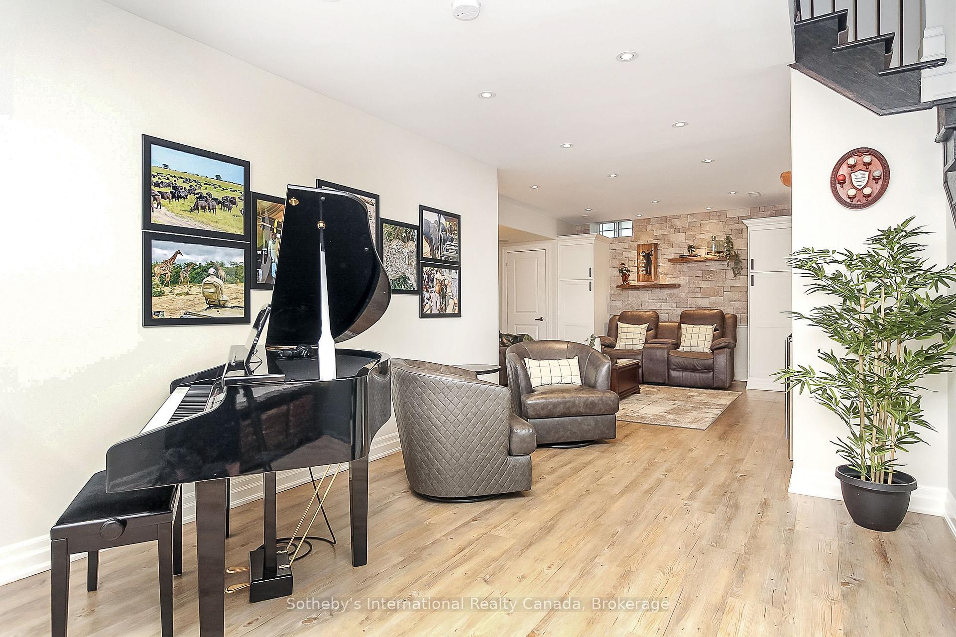 Photo 40 of 12 Wheelhouse Crescent, Collingwood — HOMEH