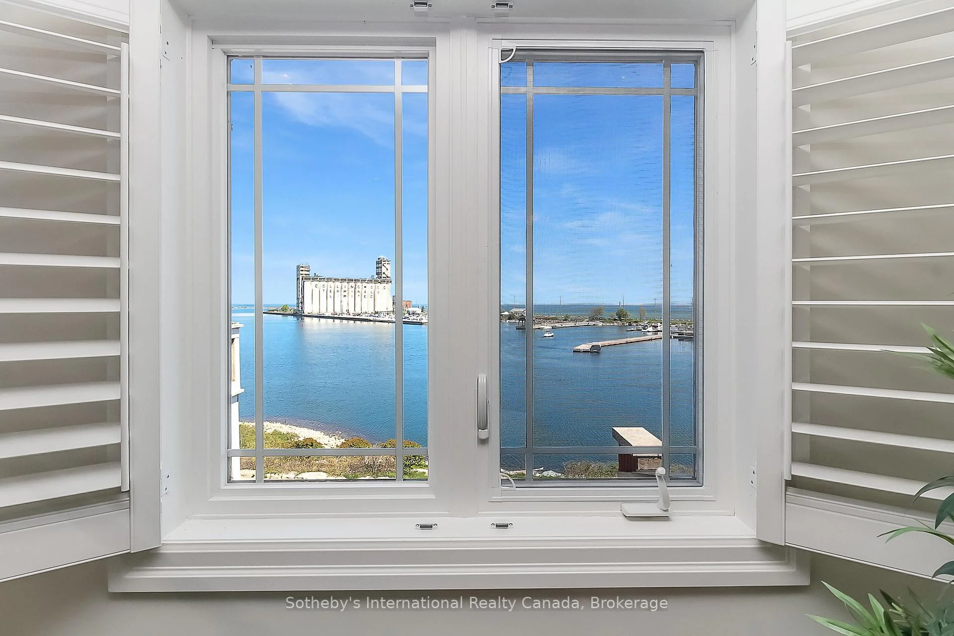 Photo 46 of 12 Wheelhouse Crescent, Collingwood — HOMEH
