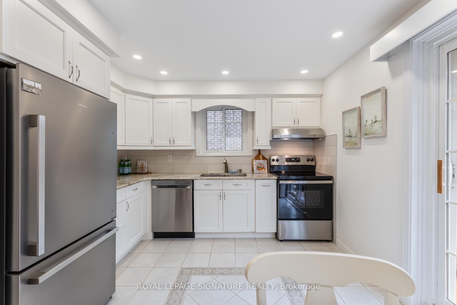 Photo 12 of 47 Pepper Tree Drive, Scarborough, Centennial Scarborough — HOMEH
