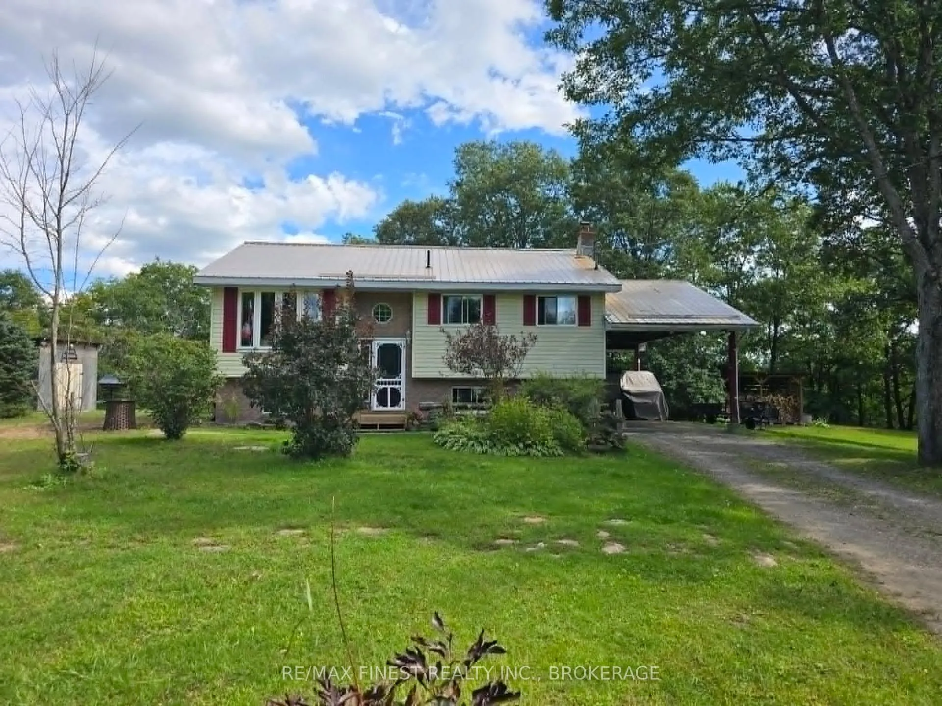 Photo 2 of 1041 Tryon Road, Frontenac, Frontenac Centre — HOMEH
