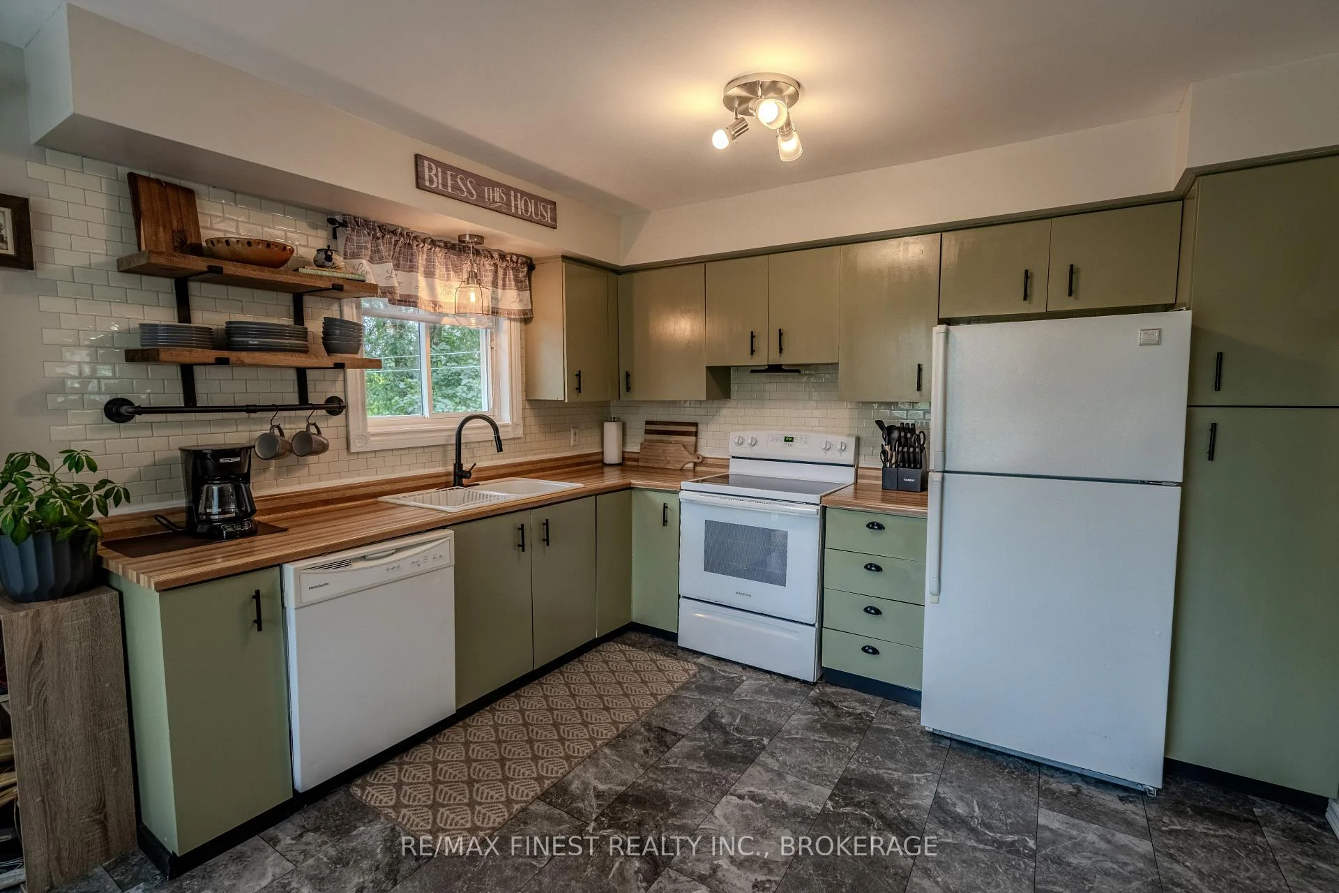 Photo 7 of 1041 Tryon Road, Frontenac, Frontenac Centre — HOMEH