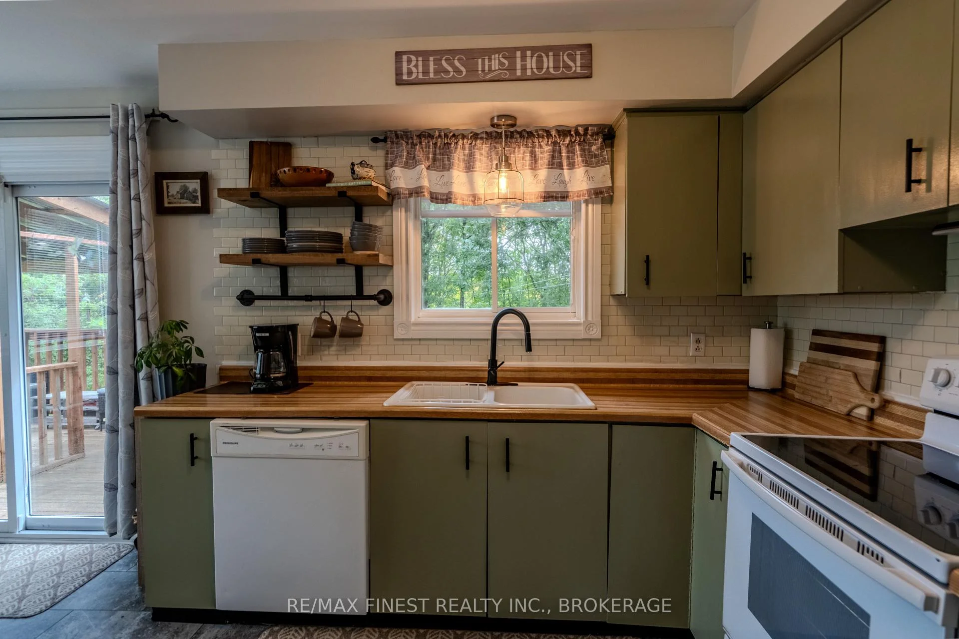 Photo 10 of 1041 Tryon Road, Frontenac, Frontenac Centre — HOMEH