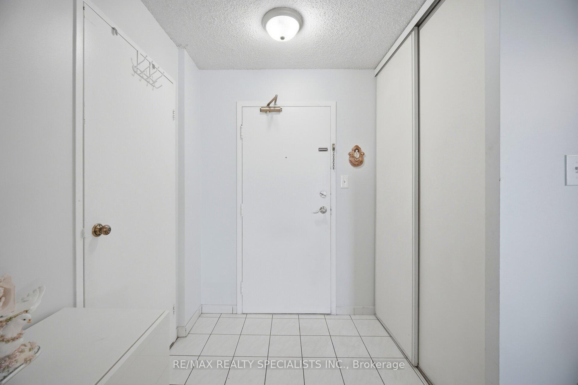 Photo 6 of Unit 708, 1 Rowntree Drive, Etobicoke, Mount Olive-Silverstone-Jamestown — HOMEH