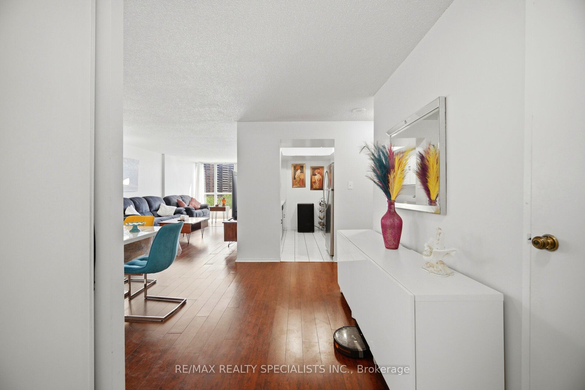 Photo 7 of Unit 708, 1 Rowntree Drive, Etobicoke, Mount Olive-Silverstone-Jamestown — HOMEH