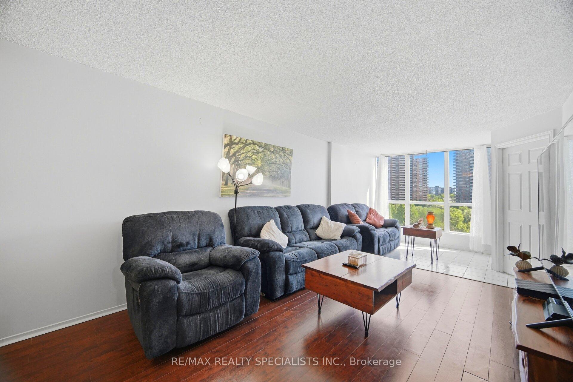 Photo 10 of Unit 708, 1 Rowntree Drive, Etobicoke, Mount Olive-Silverstone-Jamestown — HOMEH