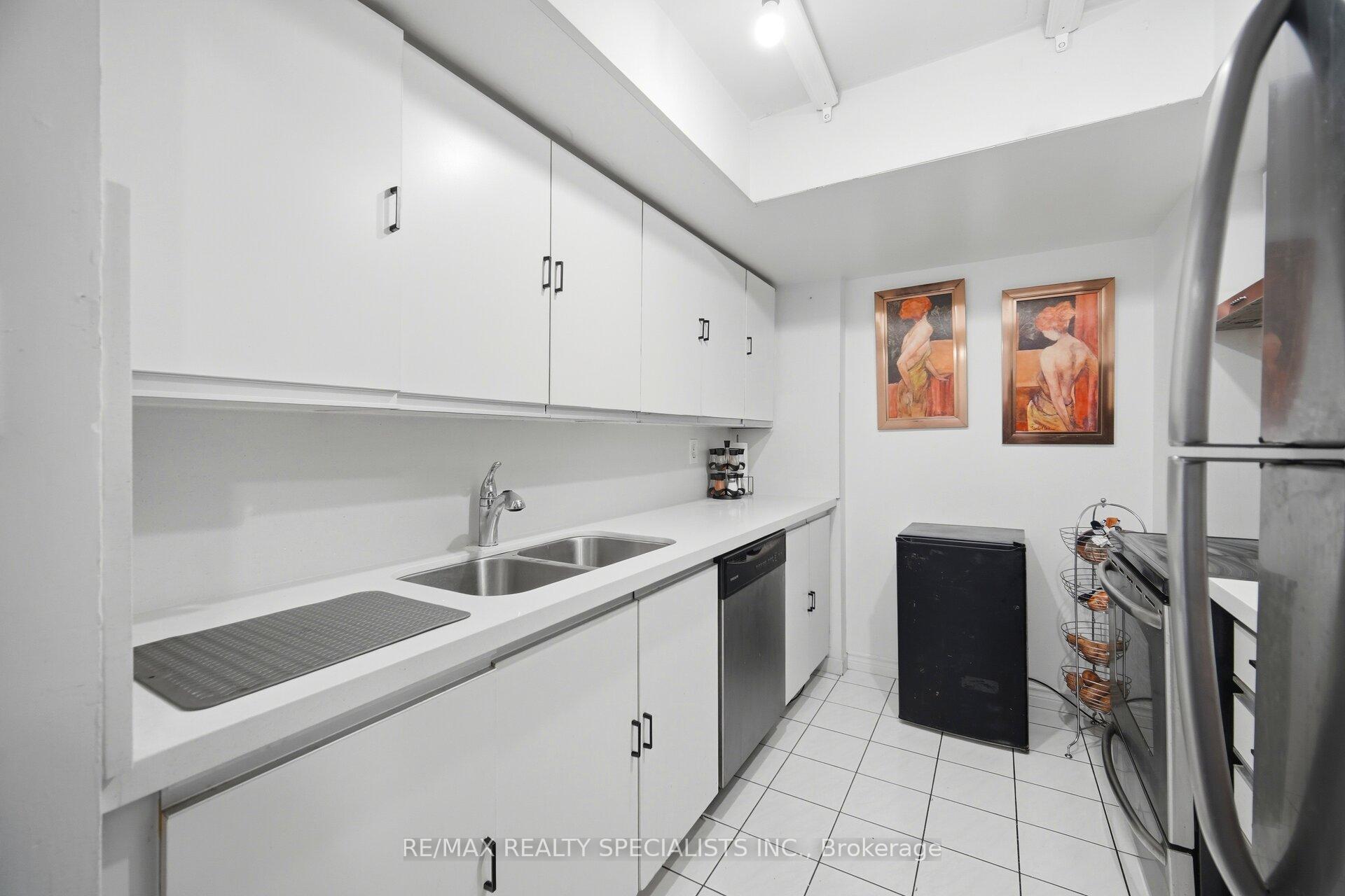 Photo 16 of Unit 708, 1 Rowntree Drive, Etobicoke, Mount Olive-Silverstone-Jamestown — HOMEH