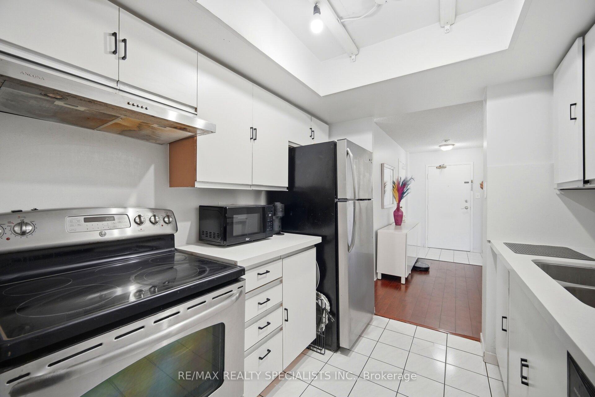 Photo 17 of Unit 708, 1 Rowntree Drive, Etobicoke, Mount Olive-Silverstone-Jamestown — HOMEH