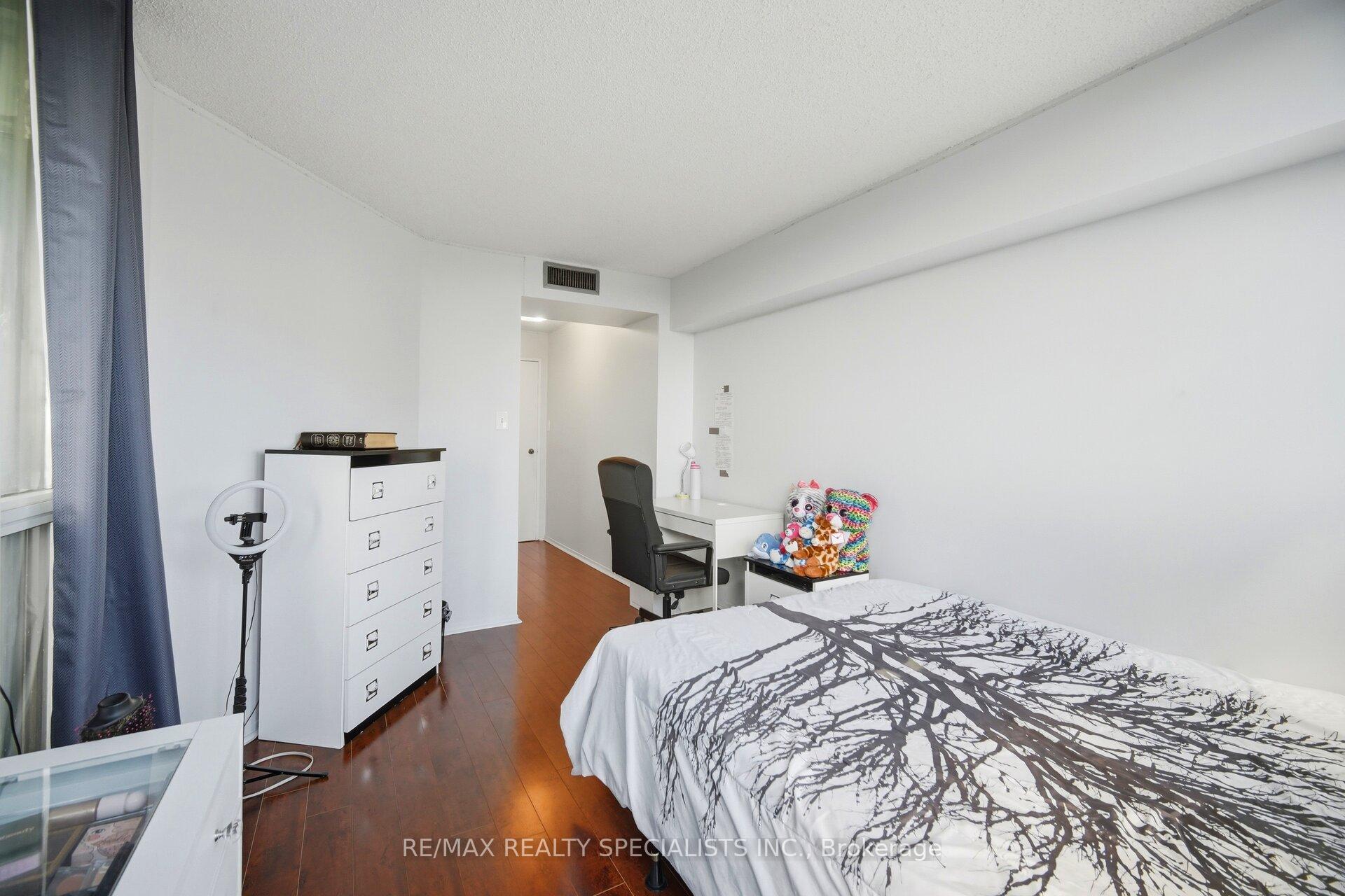 Photo 26 of Unit 708, 1 Rowntree Drive, Etobicoke, Mount Olive-Silverstone-Jamestown — HOMEH