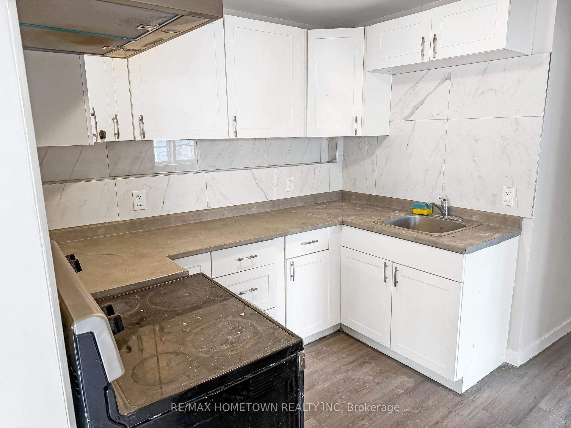 Photo 9 of Unit 3, 142 Brock Street, Brockville, Brockville — HOMEH