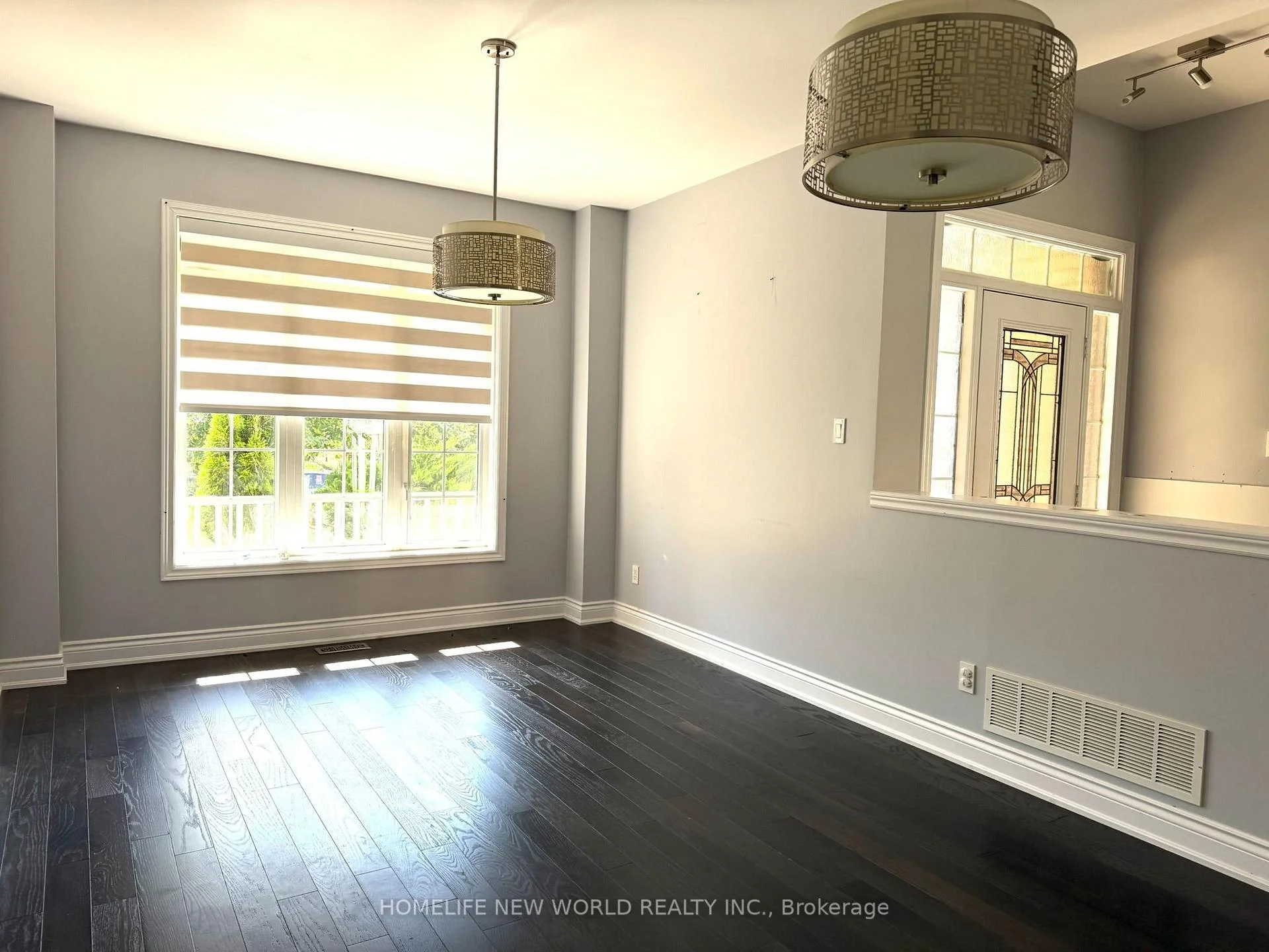 Photo 10 of 118 Glenmeadow Crescent, Hamilton, Winona Park — HOMEH
