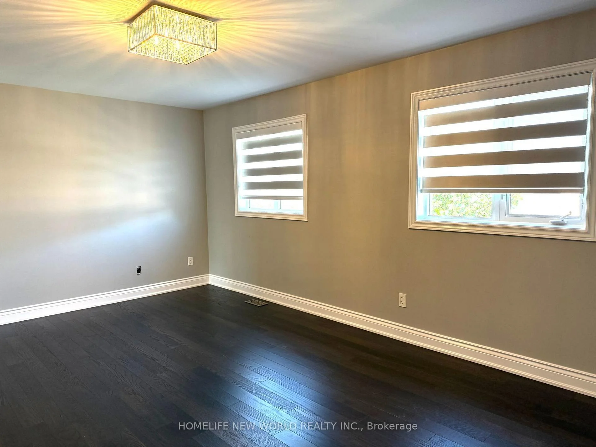 Photo 28 of 118 Glenmeadow Crescent, Hamilton, Winona Park — HOMEH