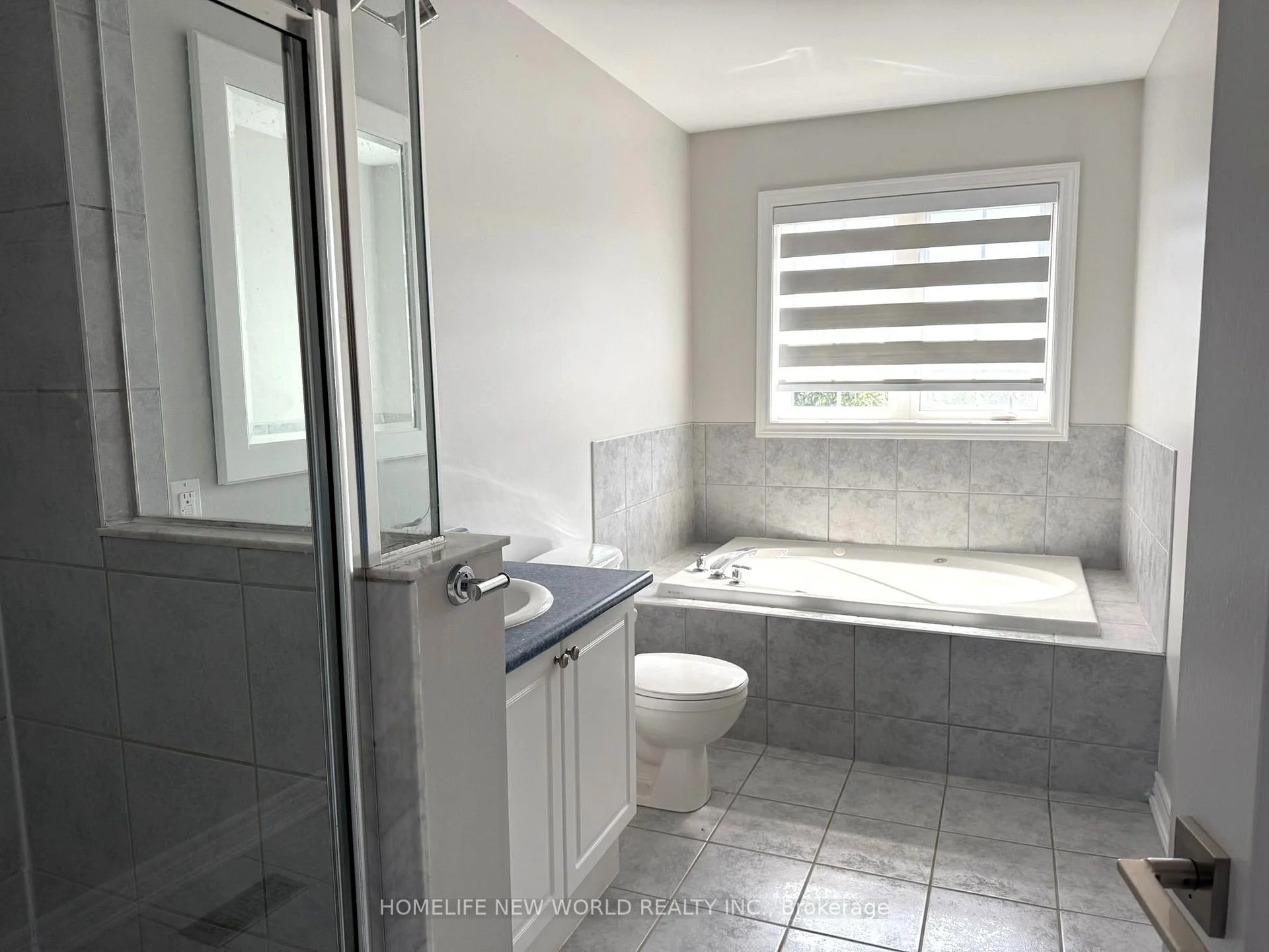 Photo 31 of 118 Glenmeadow Crescent, Hamilton, Winona Park — HOMEH